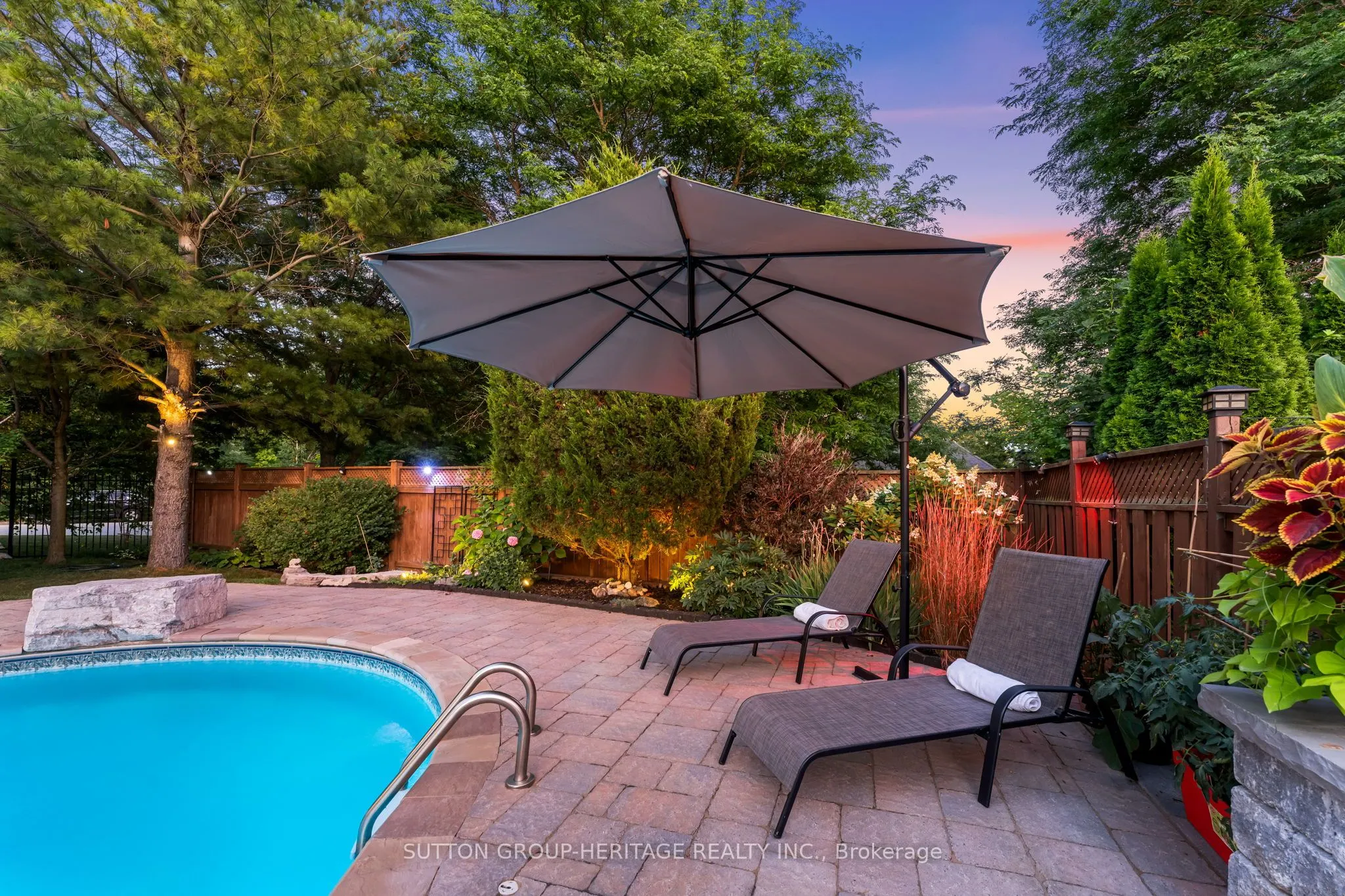 2300 Abbott Crescent
