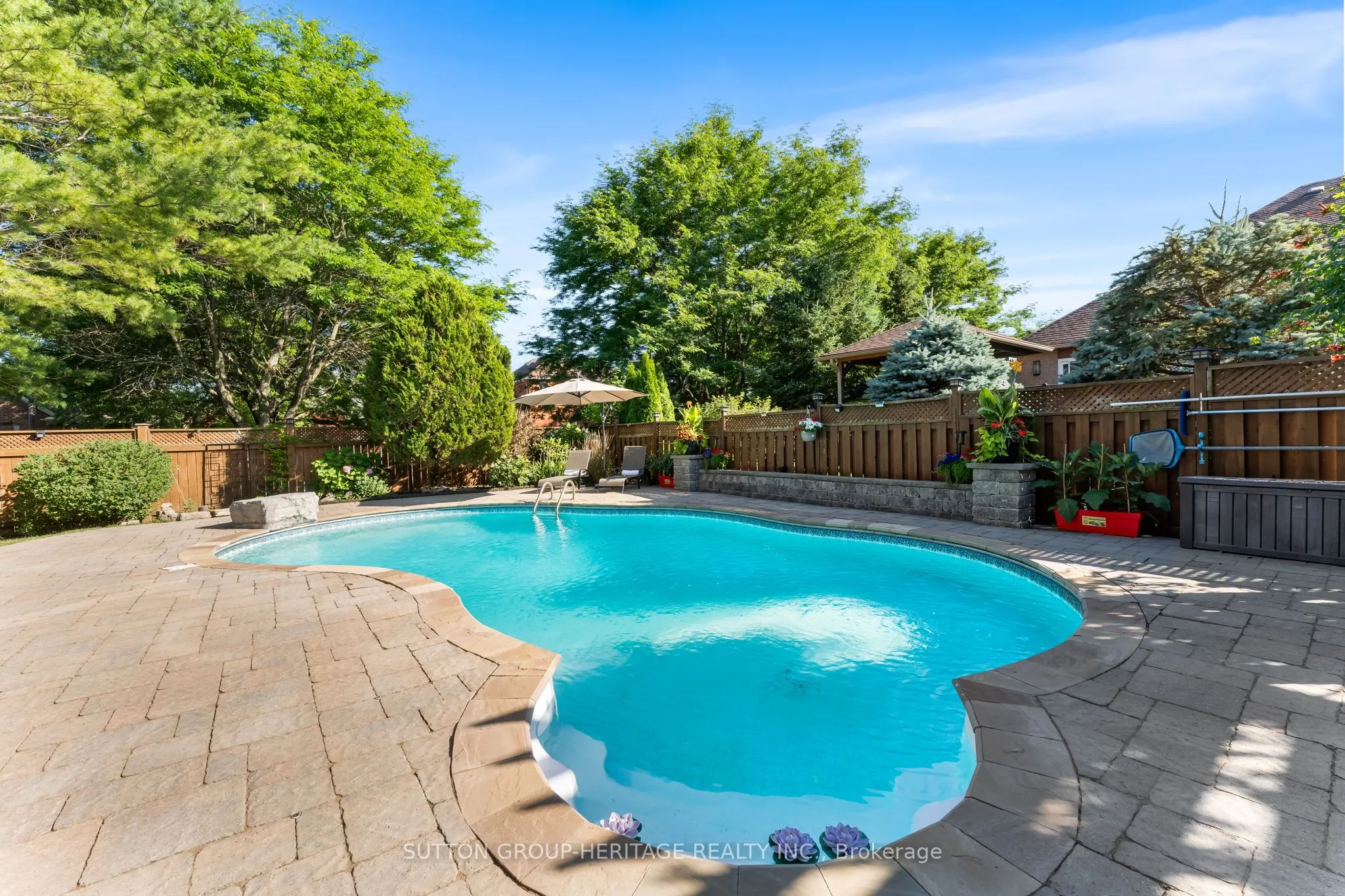 2300 Abbott Crescent