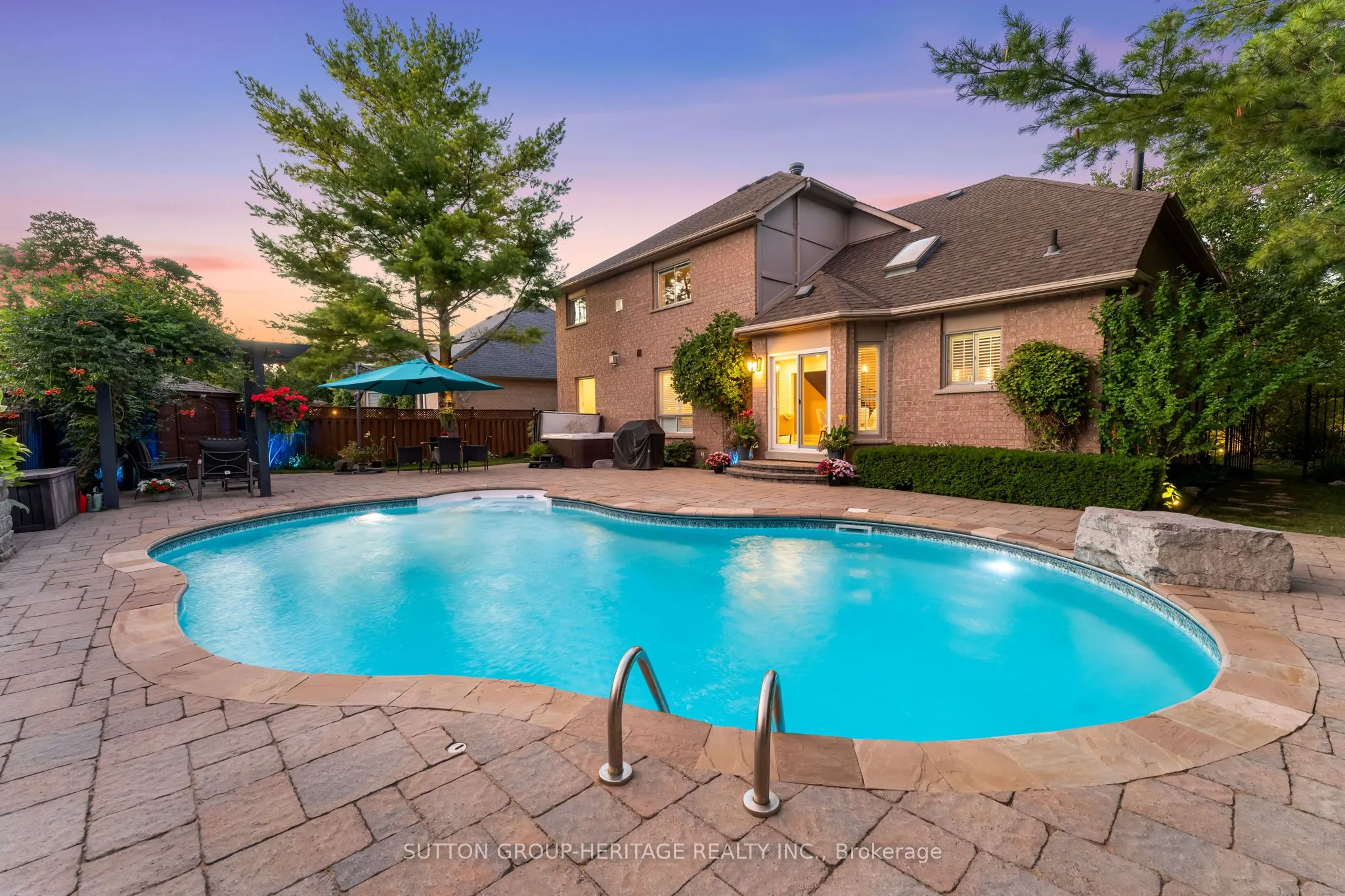 2300 Abbott Crescent
