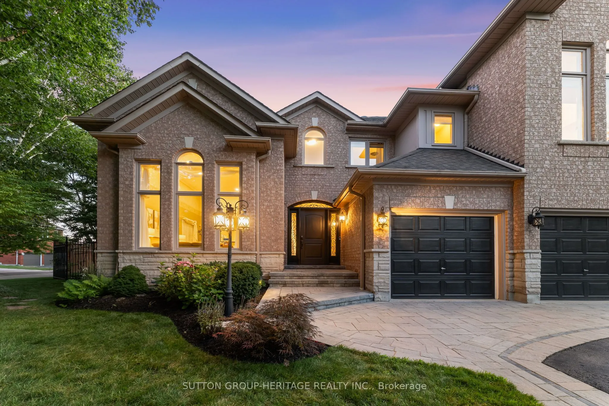 2300 Abbott Crescent