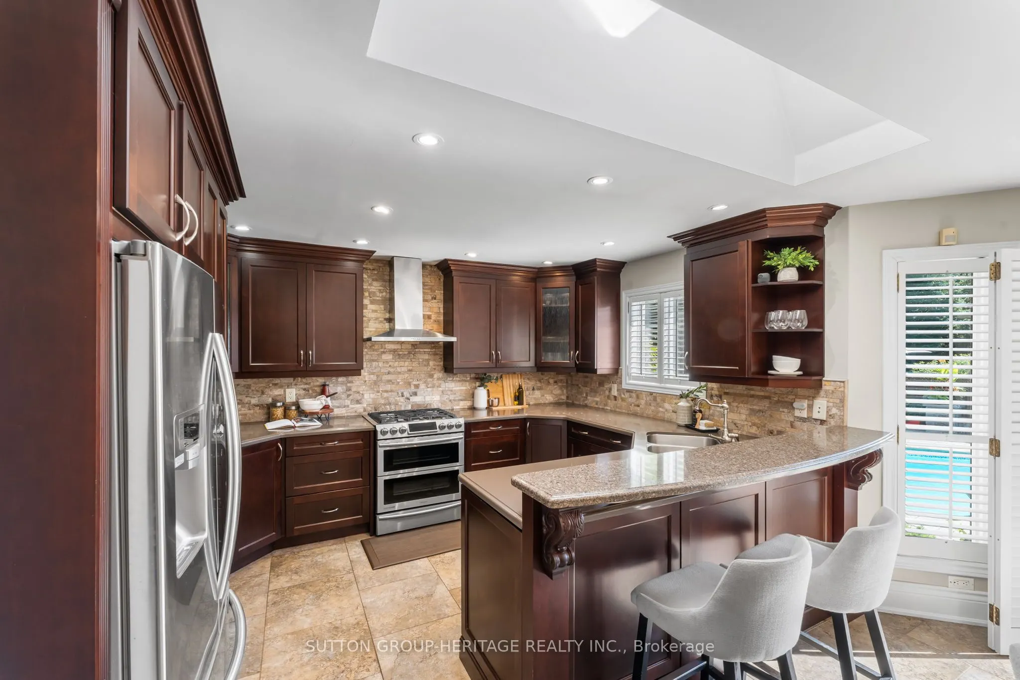 2300 Abbott Crescent