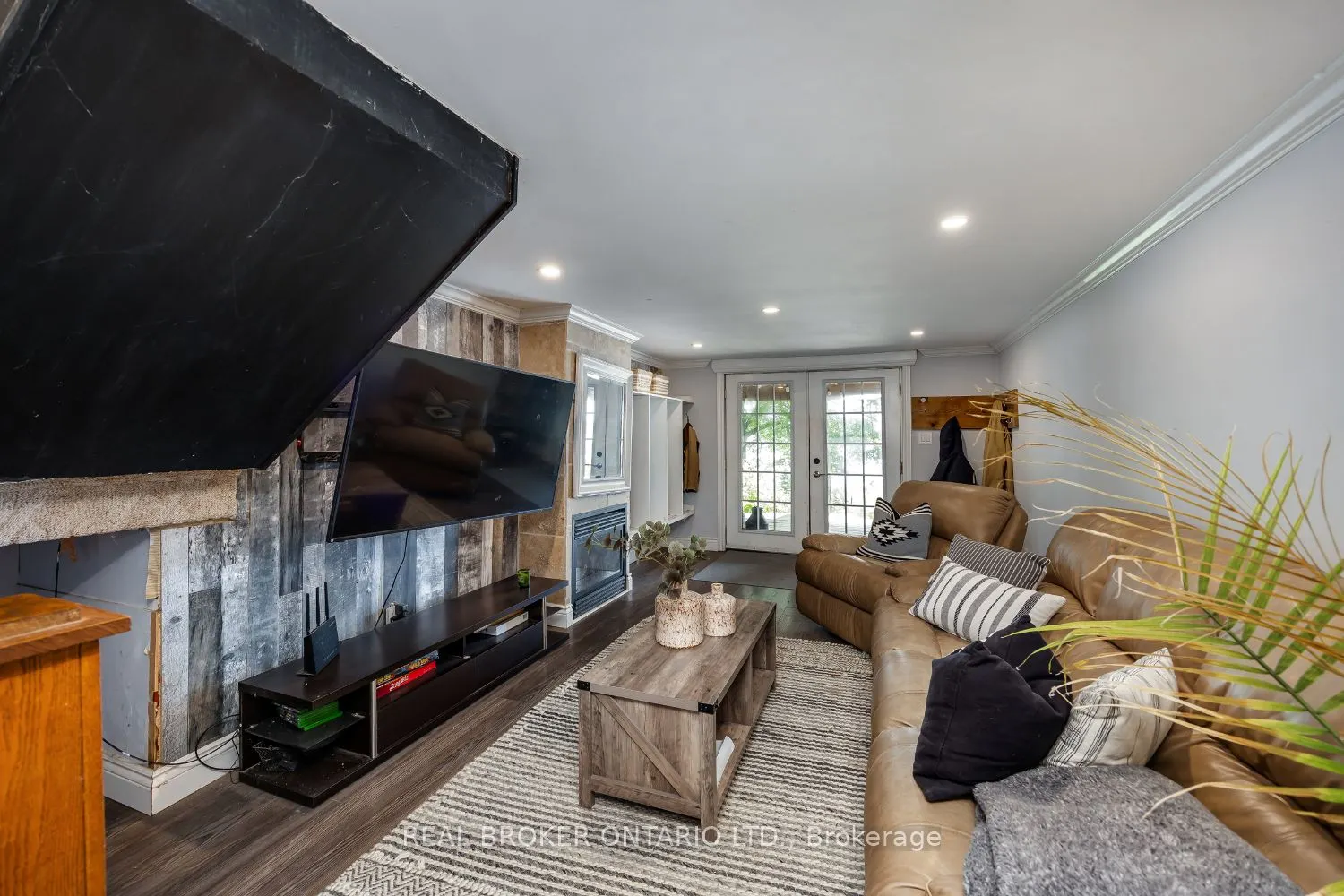 126 Pine Point Lane