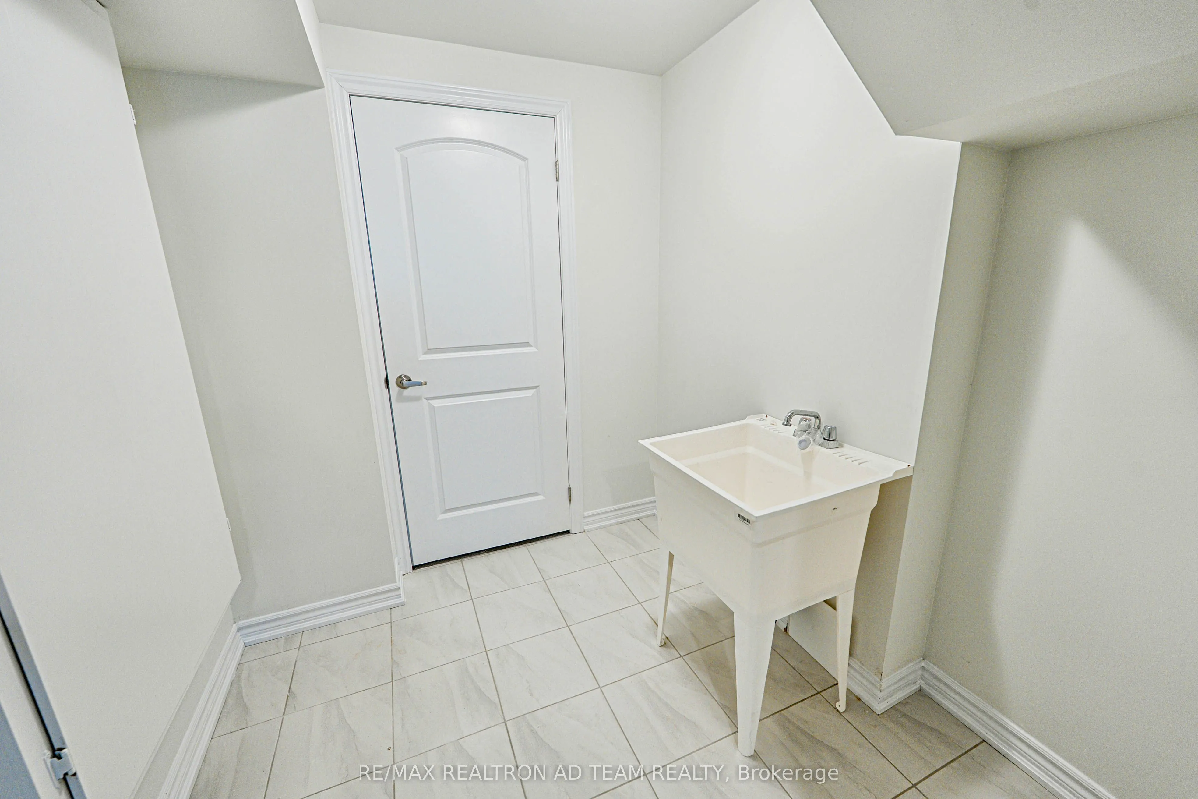 1120 Thompson Drive