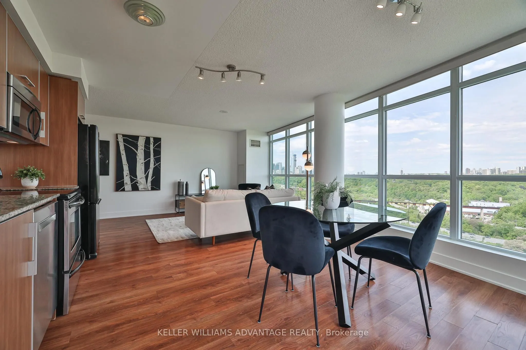 1048 Broadview Avenue, #1208