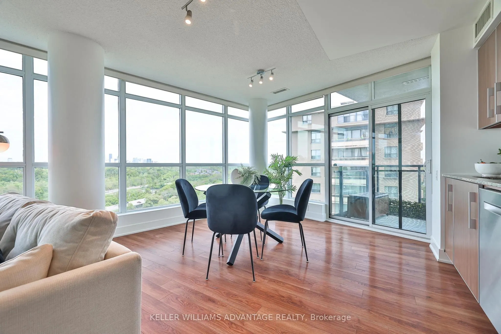 1048 Broadview Avenue, #1208