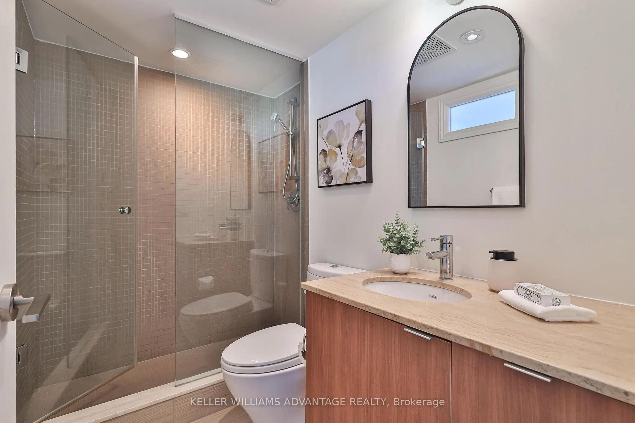 1048 Broadview Avenue, #1208