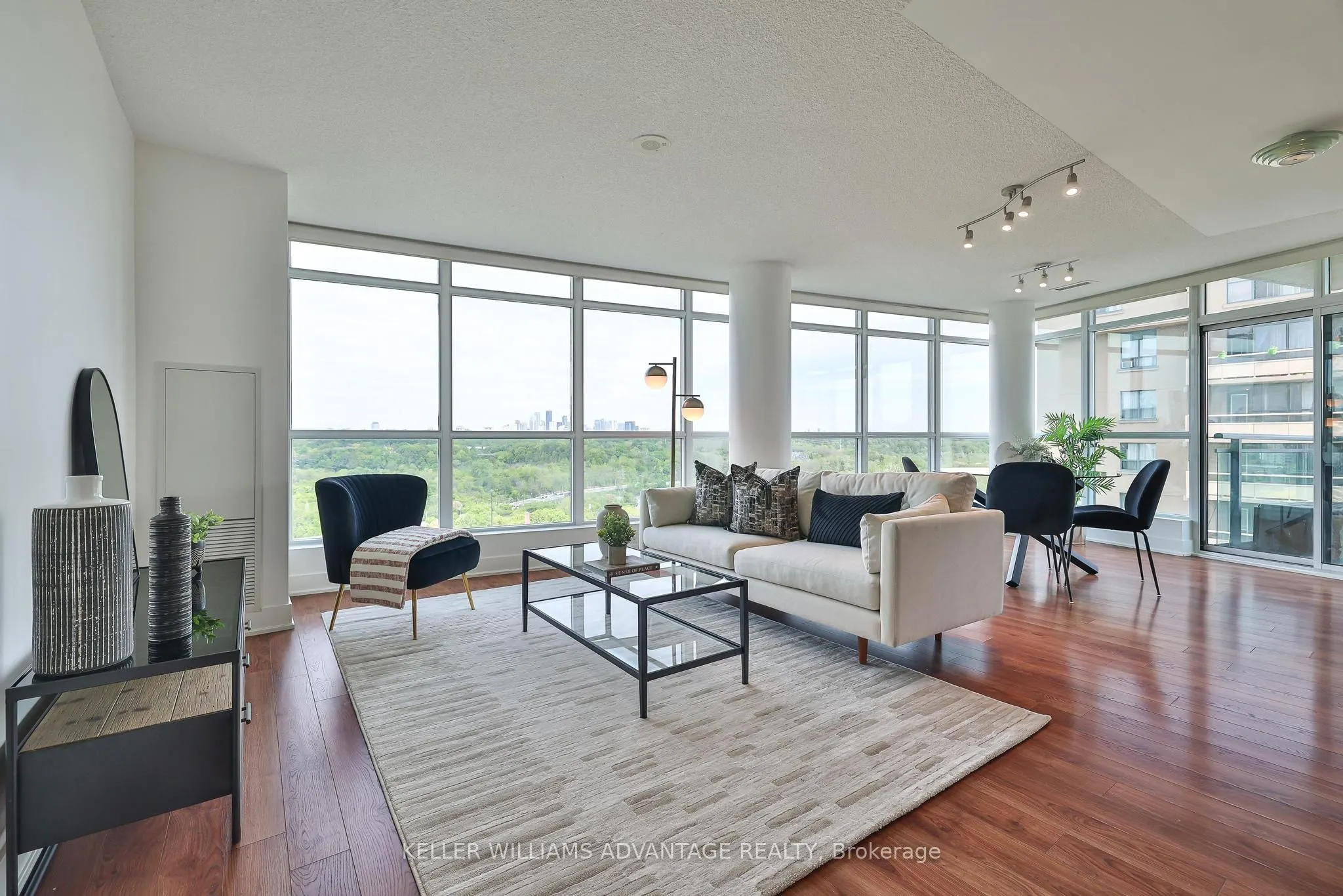 1048 Broadview Avenue, #1208