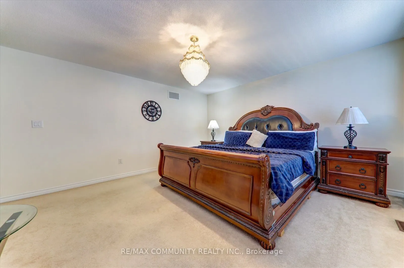 56 Westfield Drive S