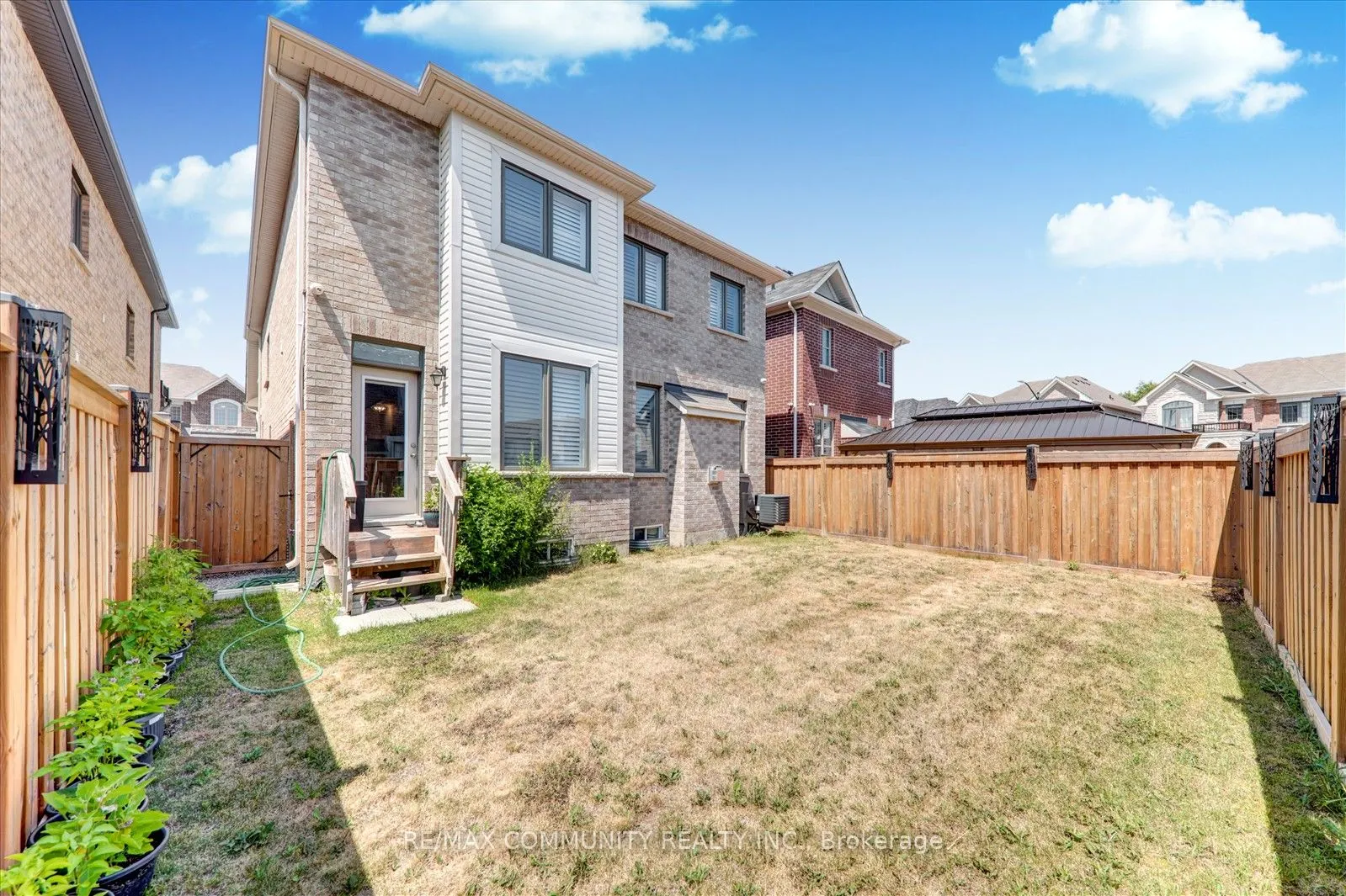 56 Westfield Drive S
