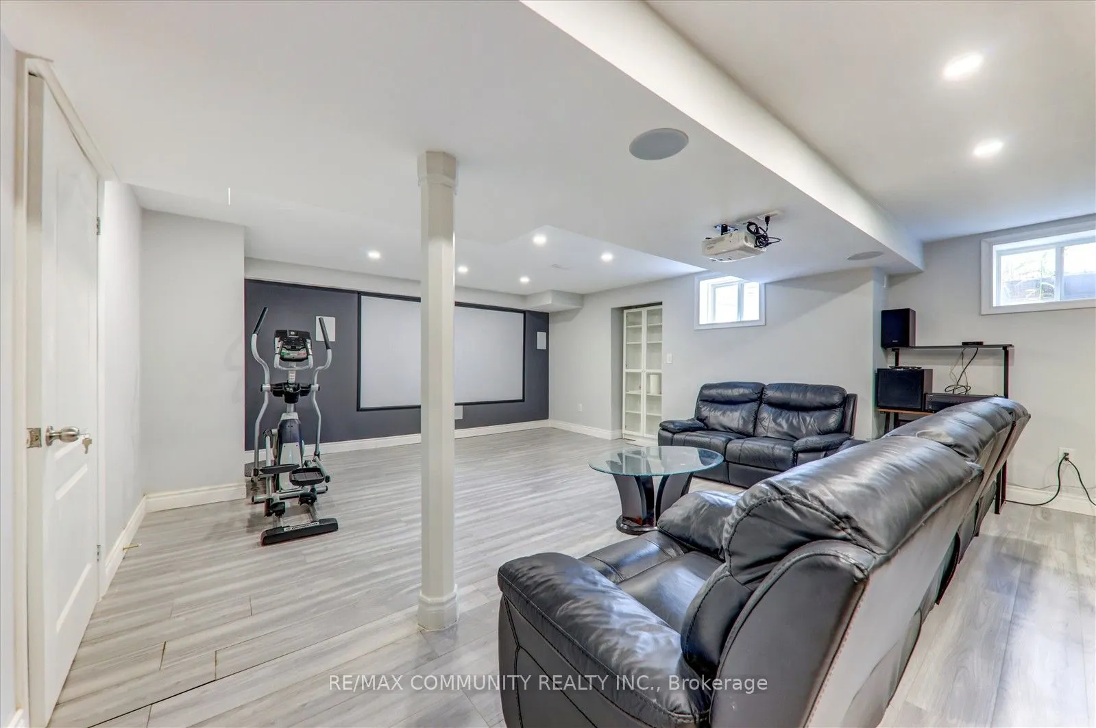 56 Westfield Drive S