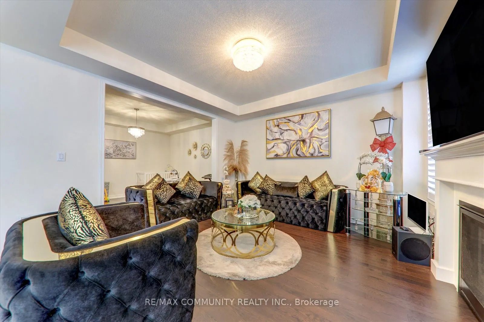 56 Westfield Drive S
