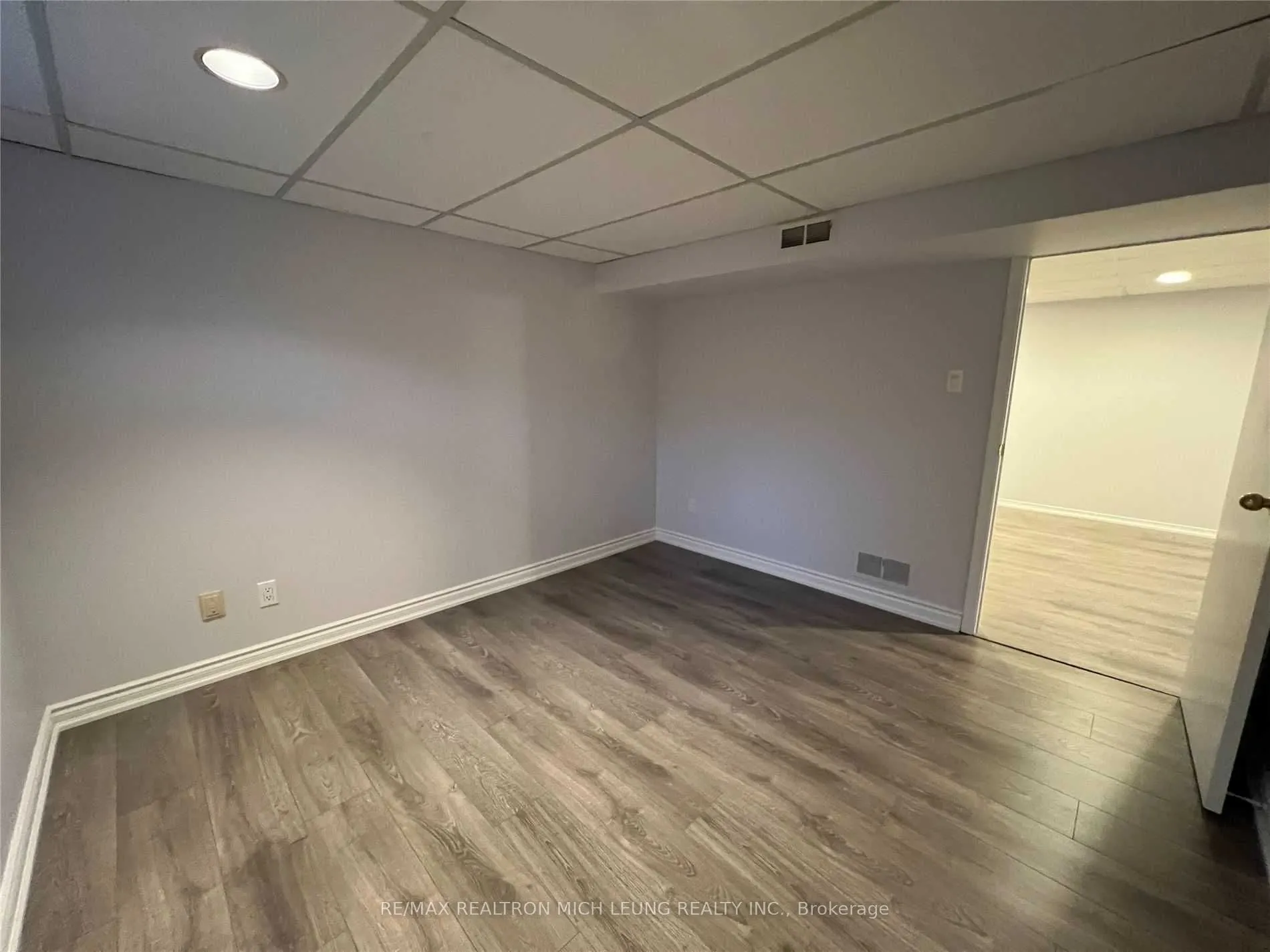 947 Oklahoma Drive, #Lower