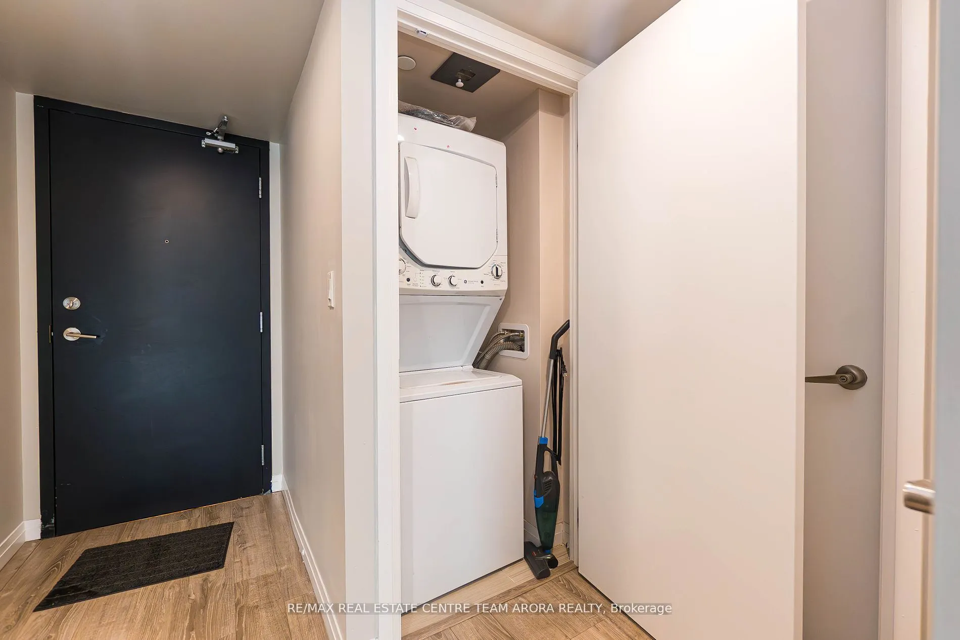2152 Lawrence Avenue E #1206