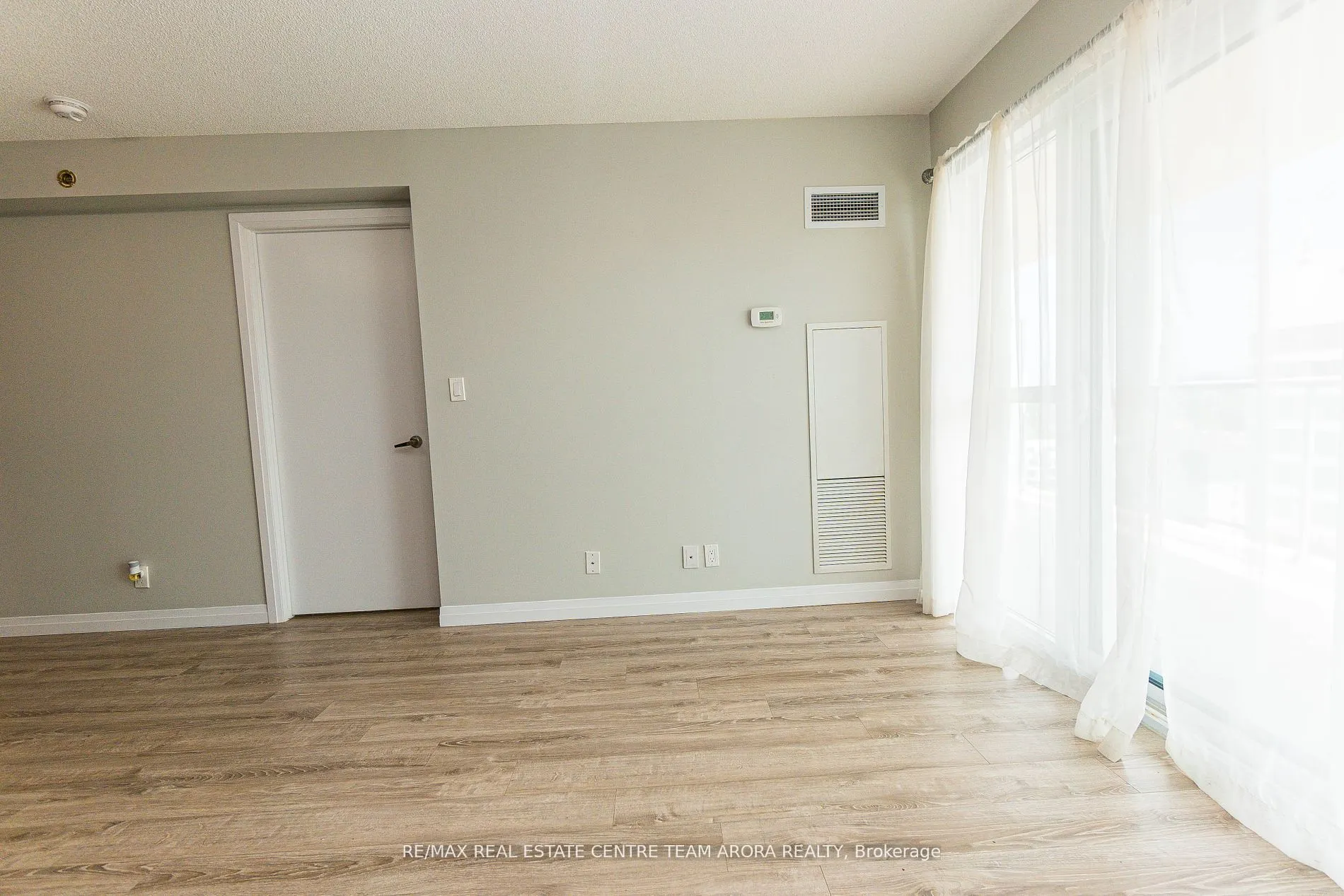 2152 Lawrence Avenue E #1206