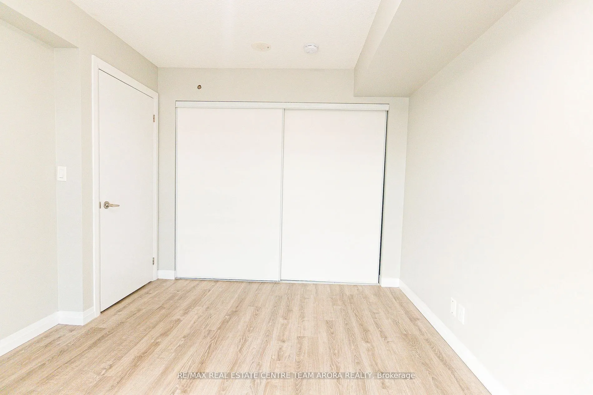 2152 Lawrence Avenue E #1206