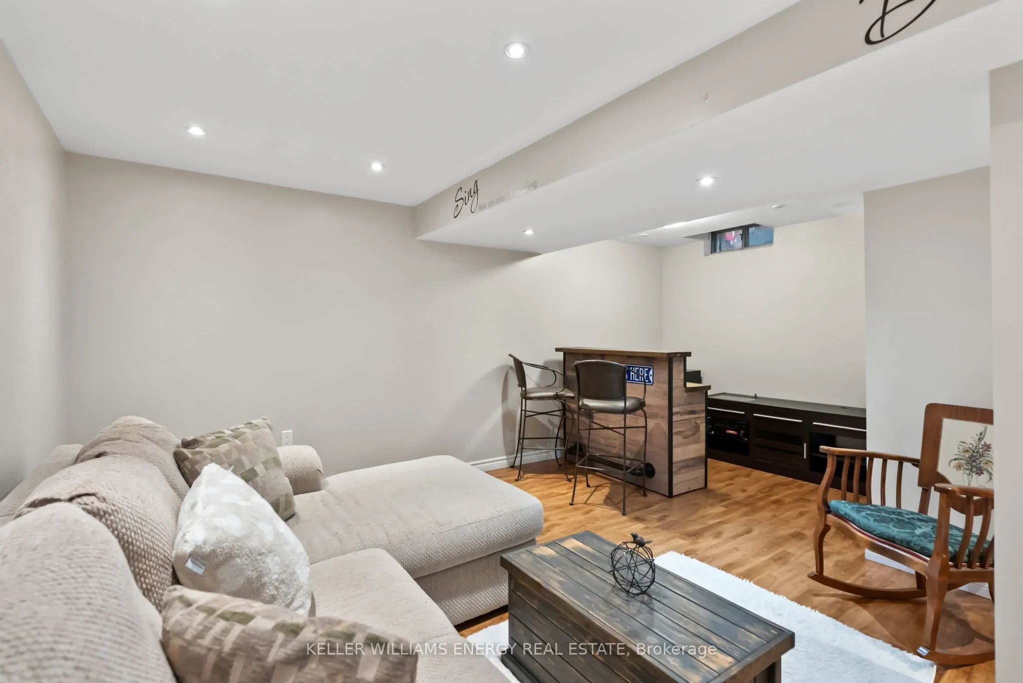 121 Angus Drive