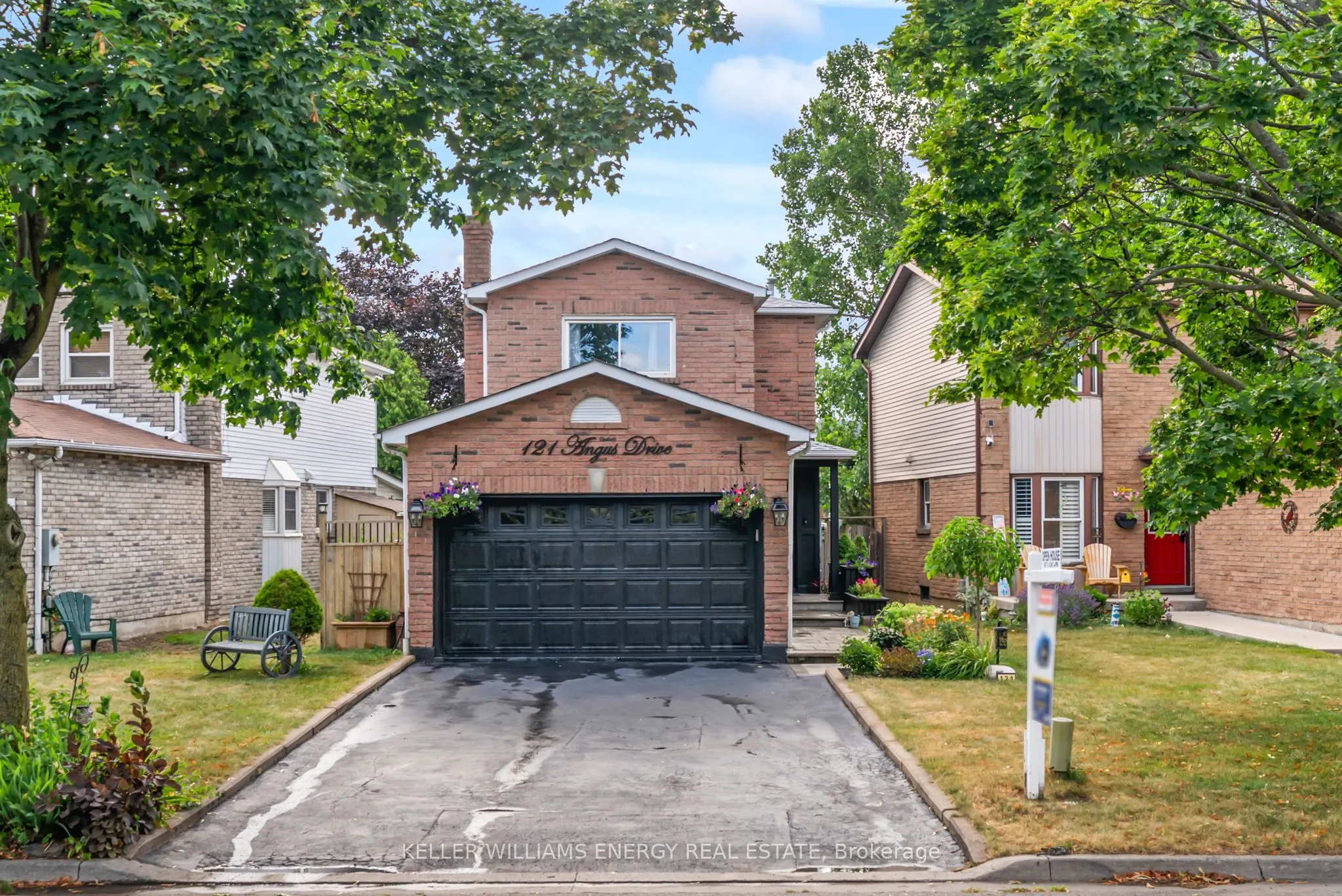 121 Angus Drive