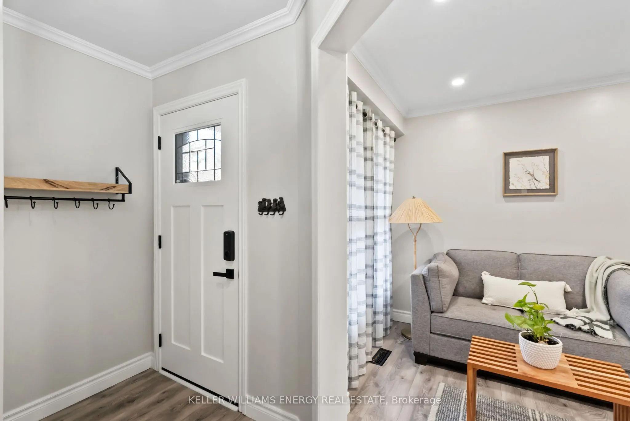 121 Angus Drive