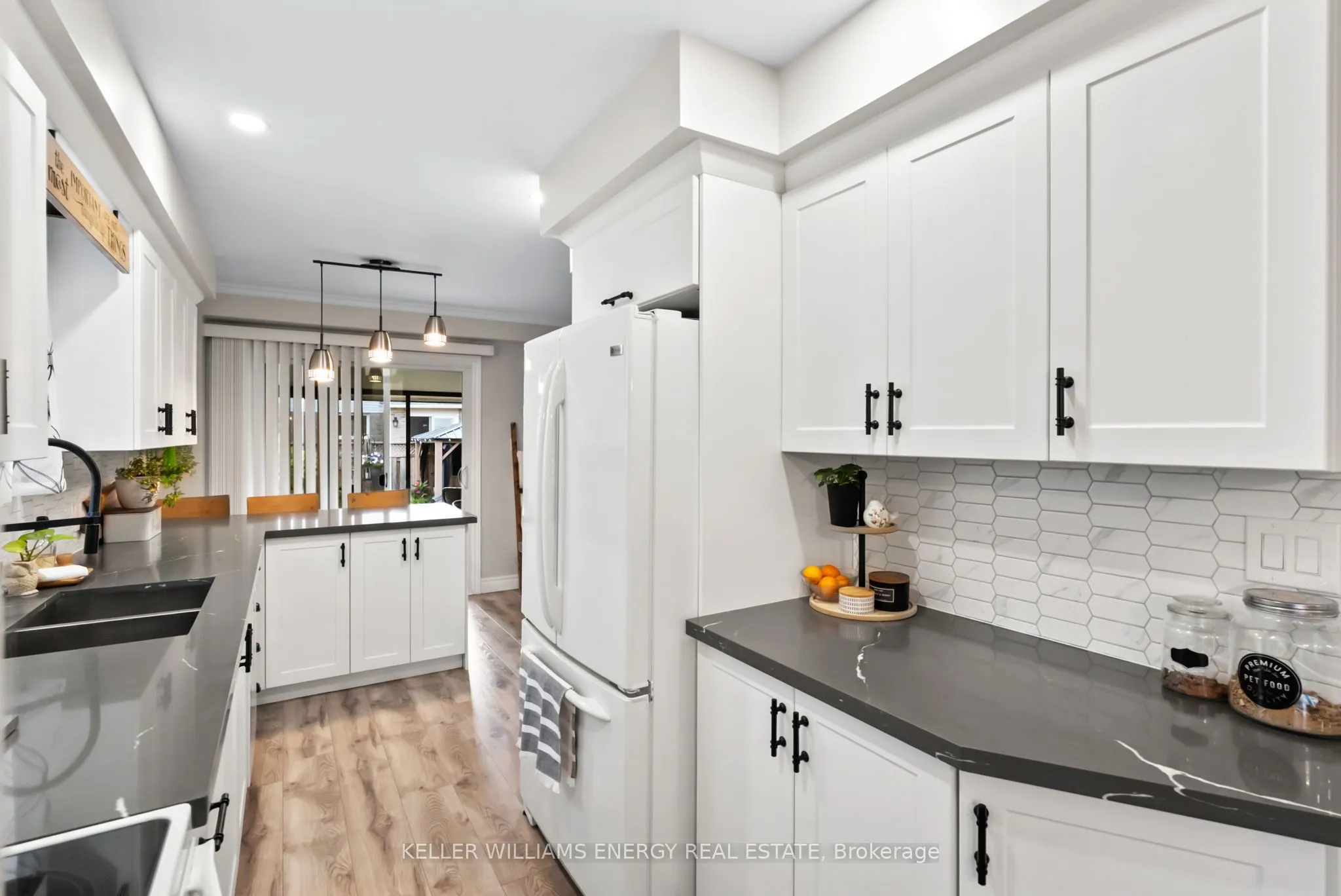 121 Angus Drive