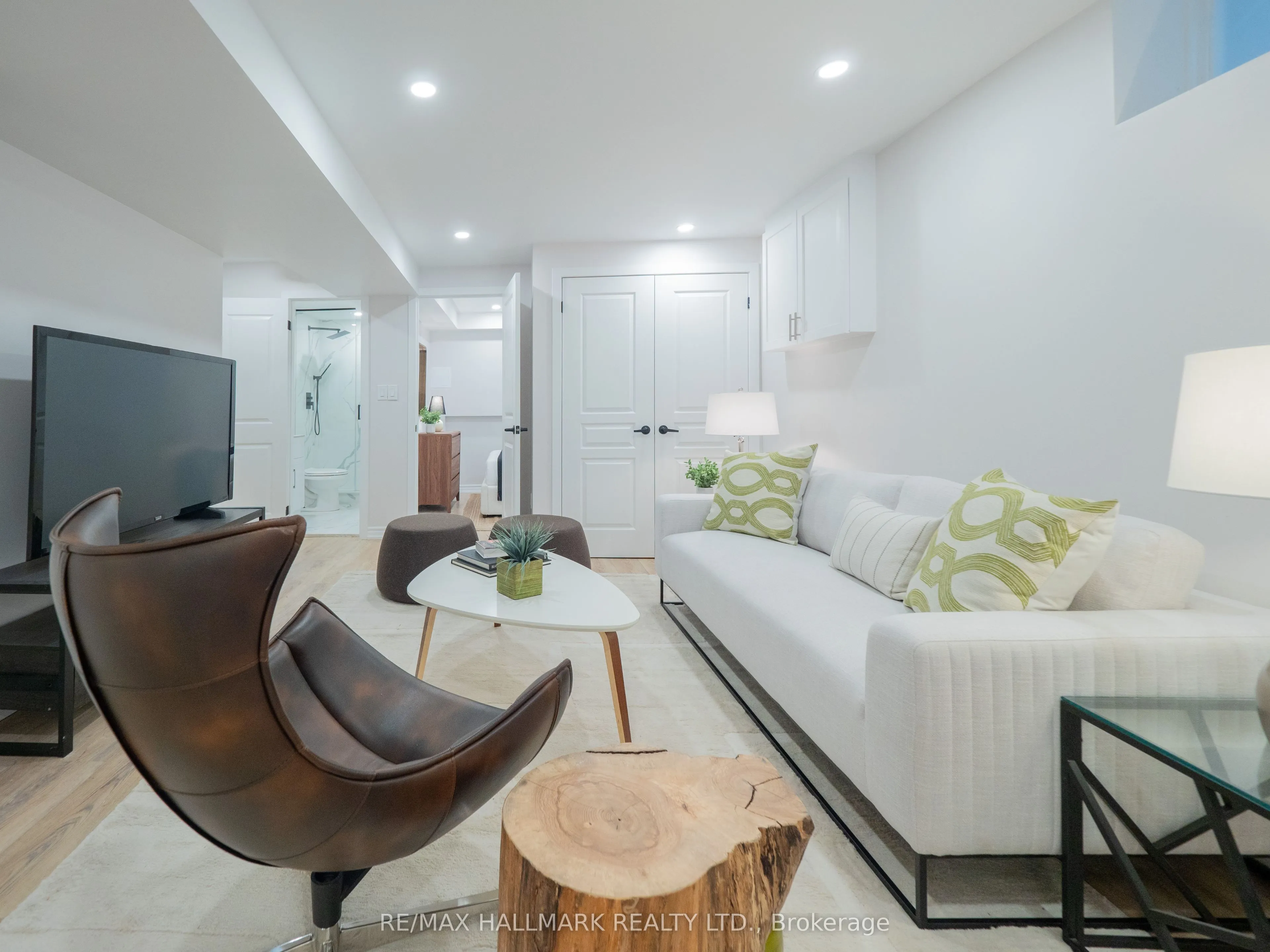18 Millbrook Crescent