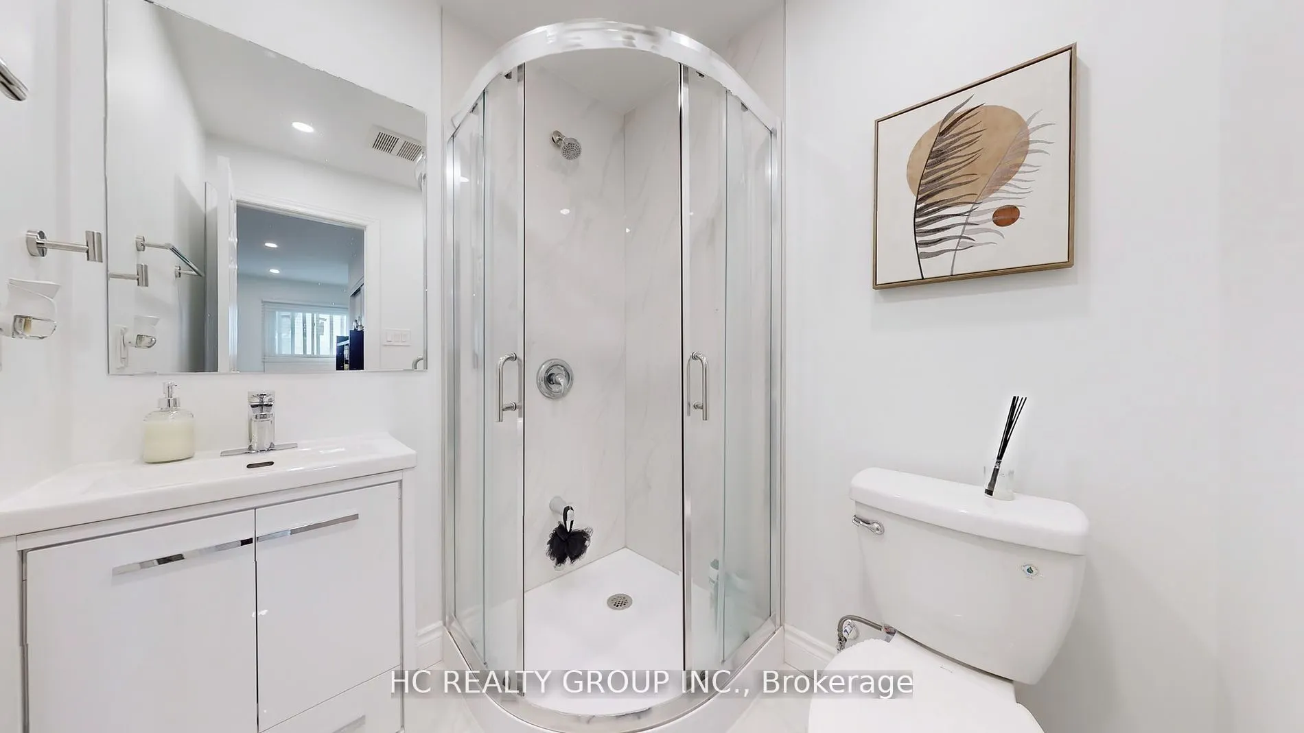 59 Muskoka Avenue, #B