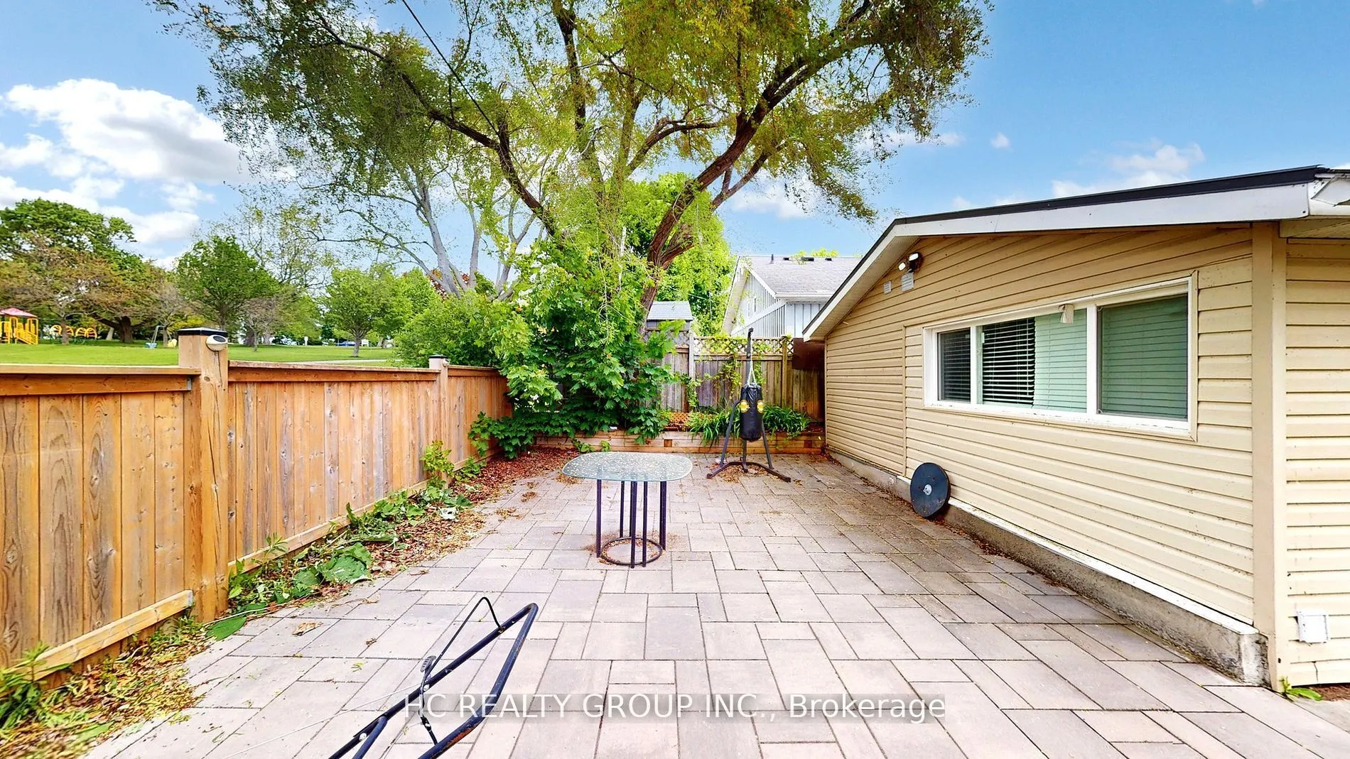 59 Muskoka Avenue, #B