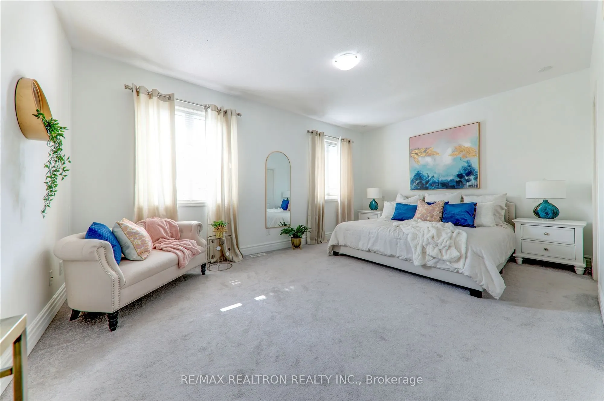 2380 Equestrian Crescent