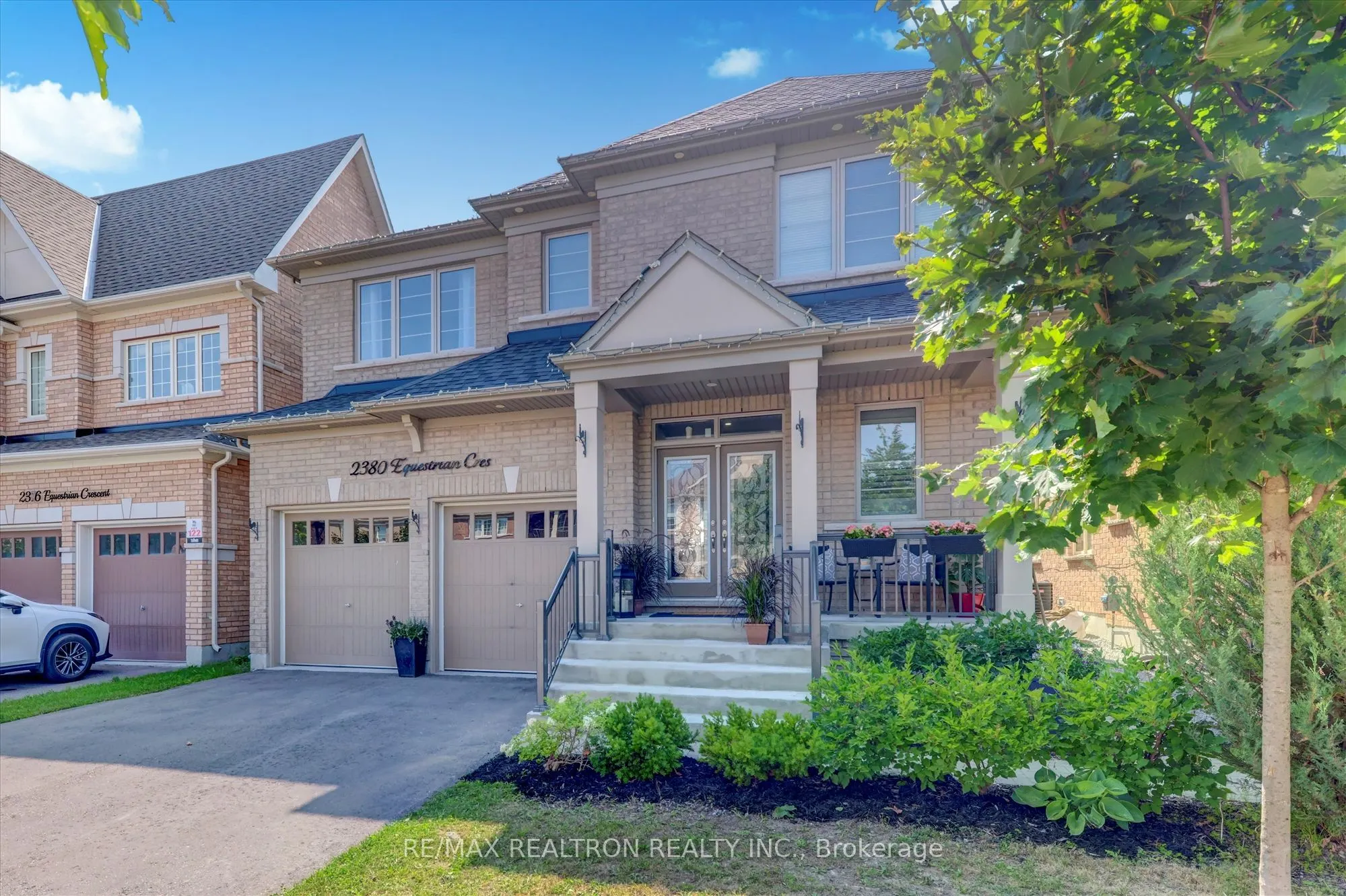 2380 Equestrian Crescent