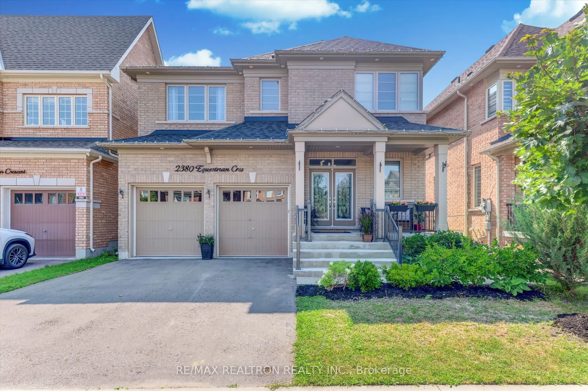 2380 Equestrian Crescent