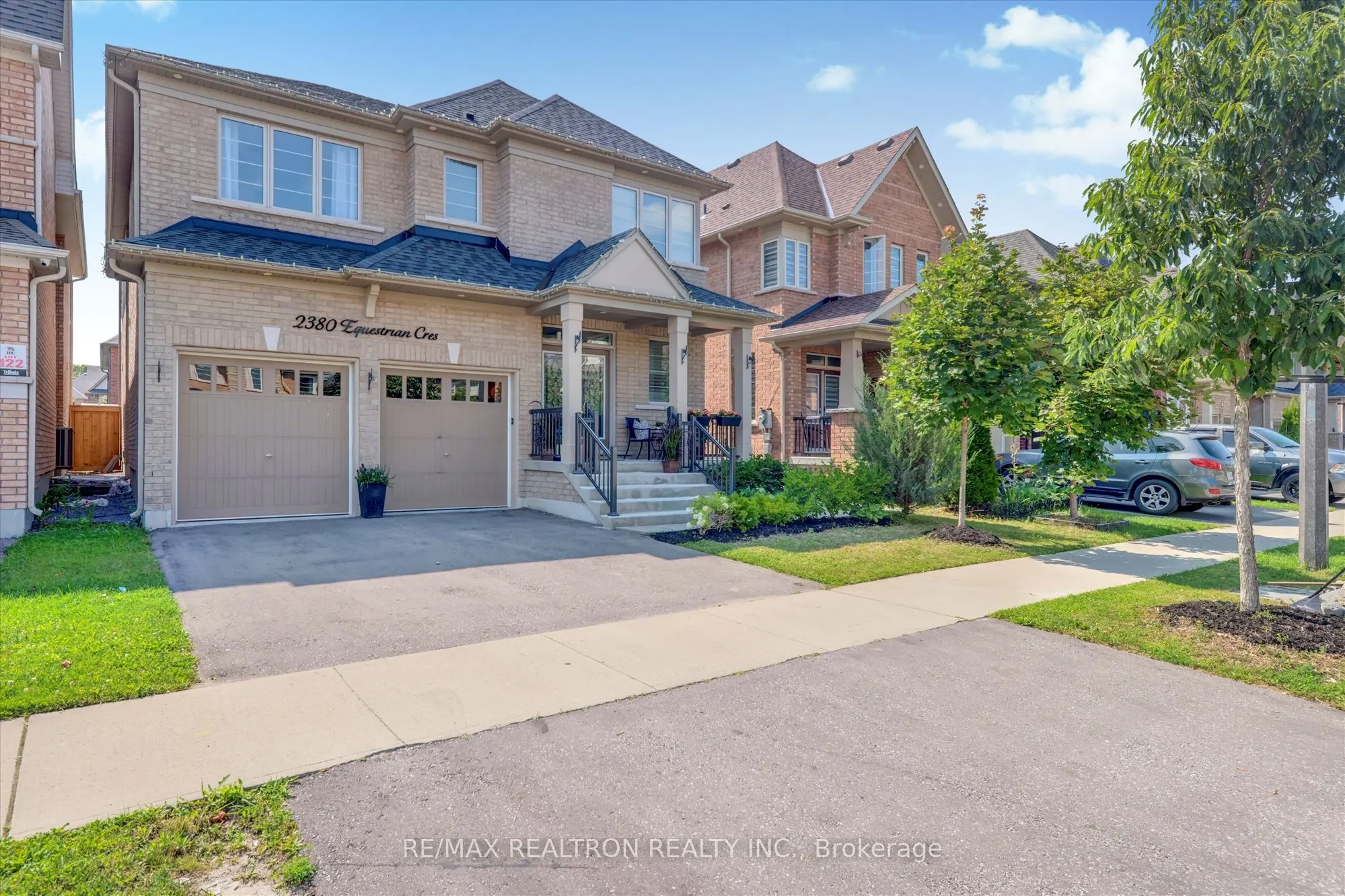 2380 Equestrian Crescent