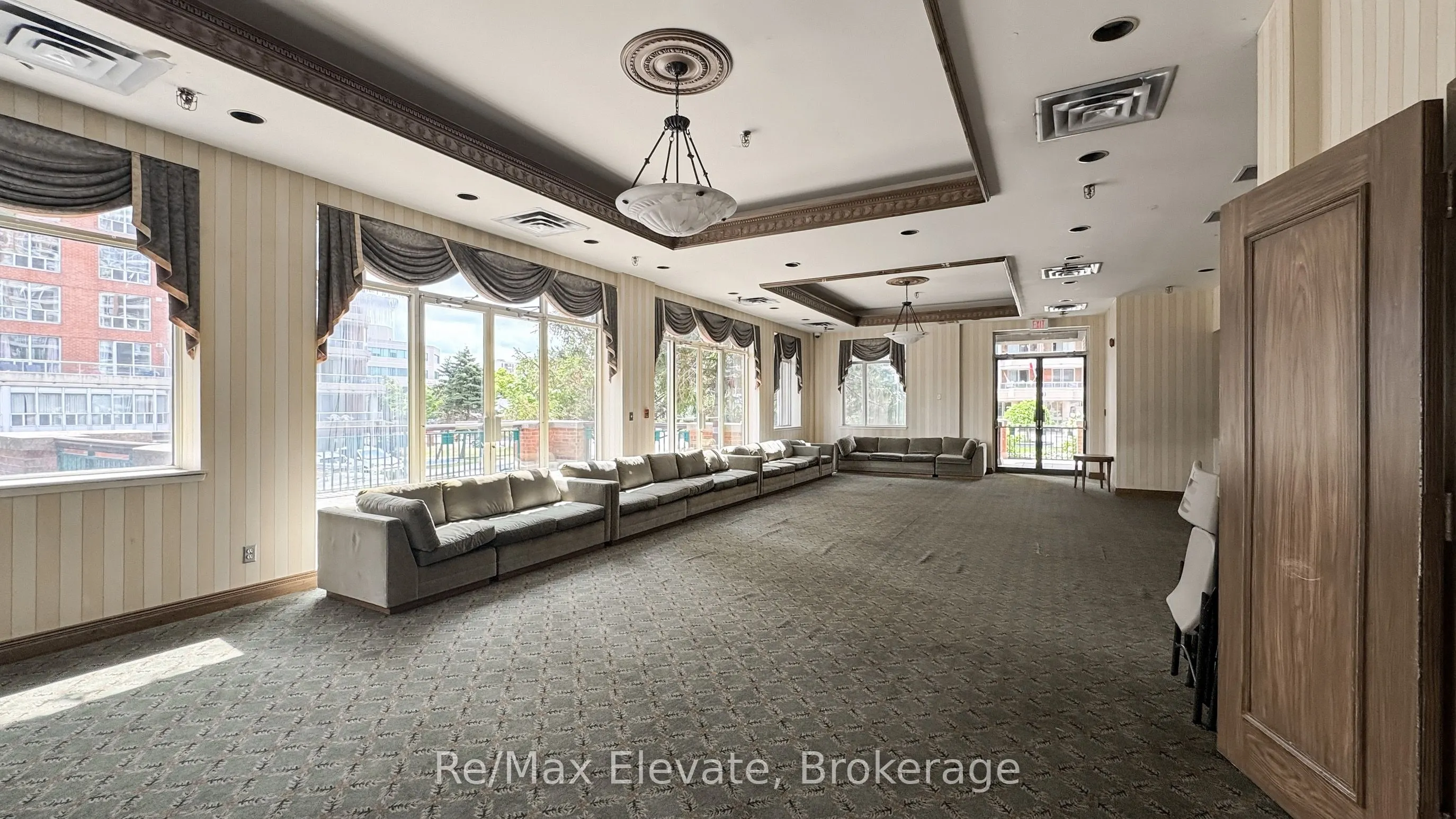 410 Mclevin Avenue, #1111