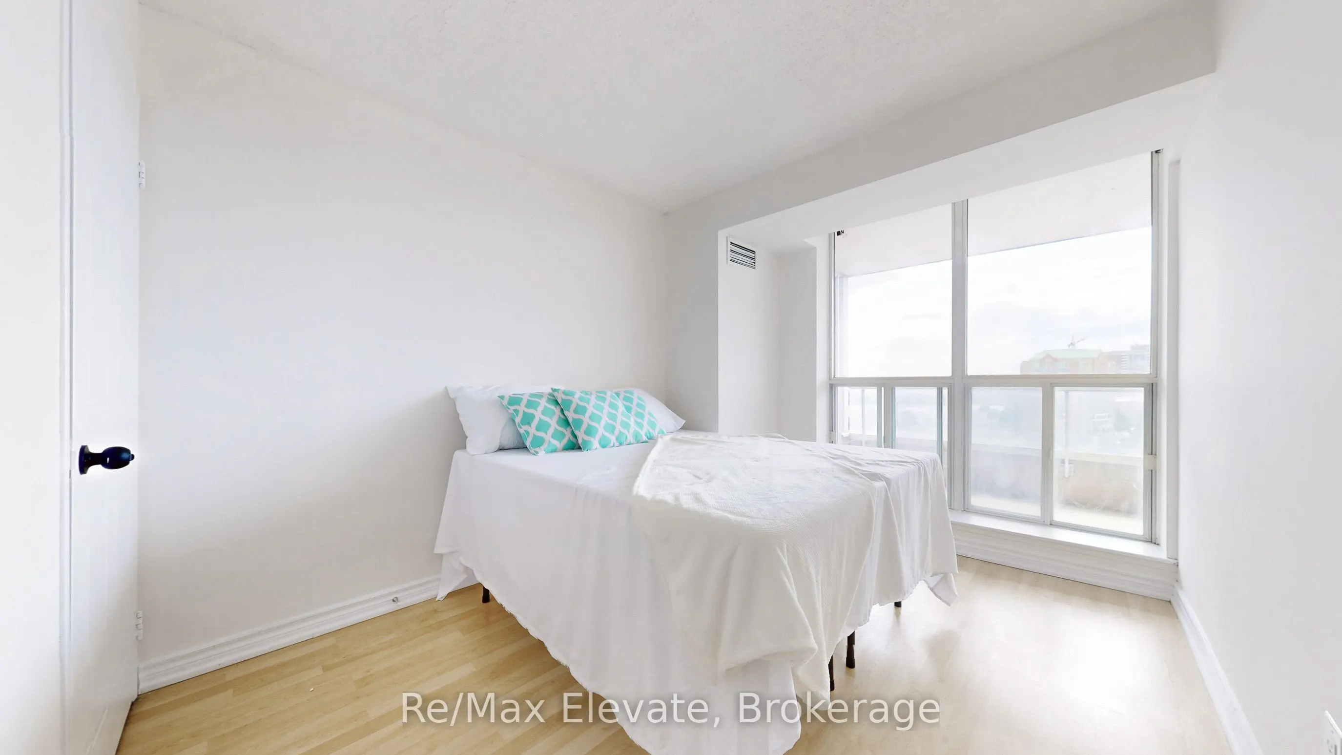 410 Mclevin Avenue, #1111