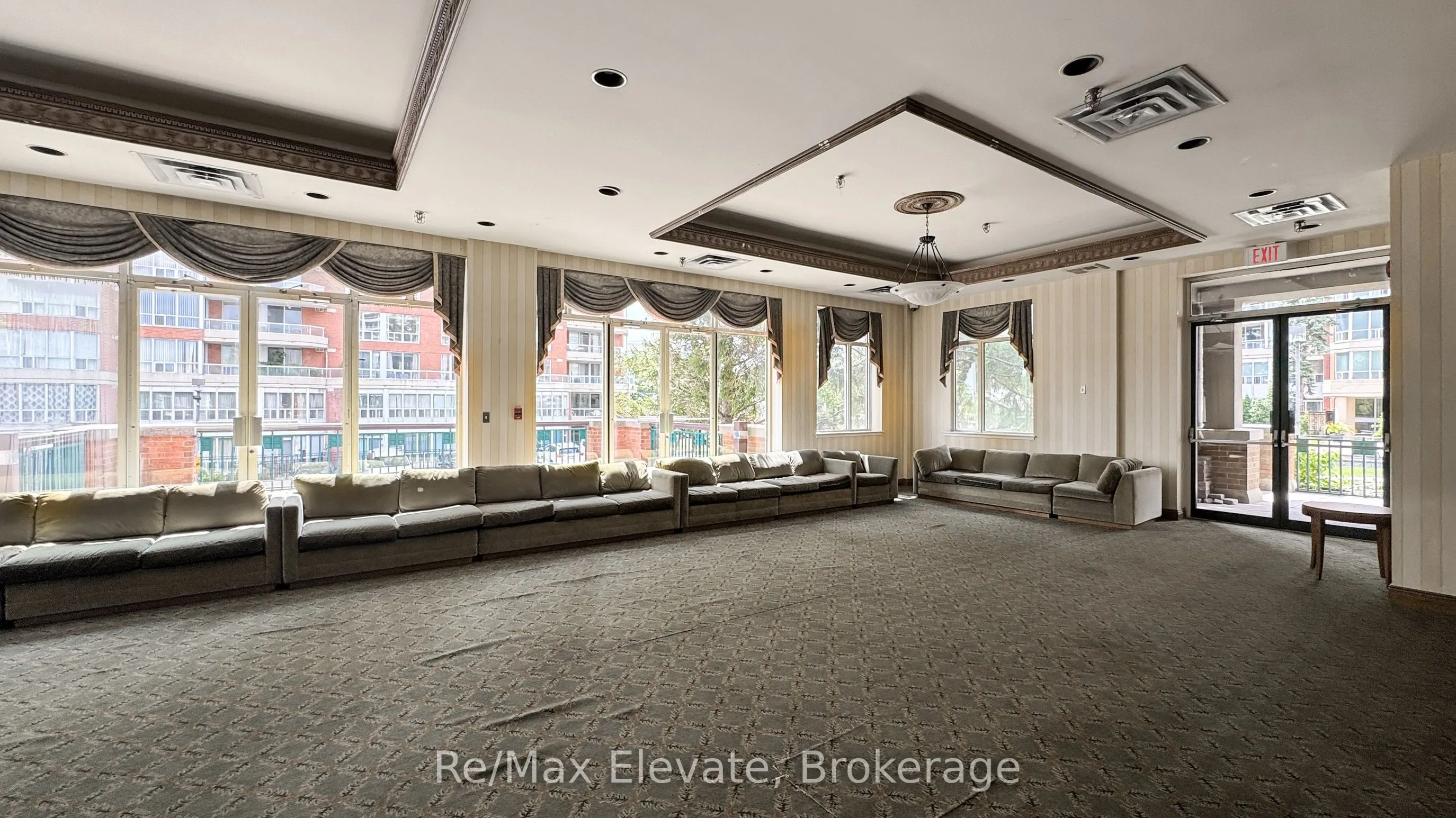 410 Mclevin Avenue, #1111