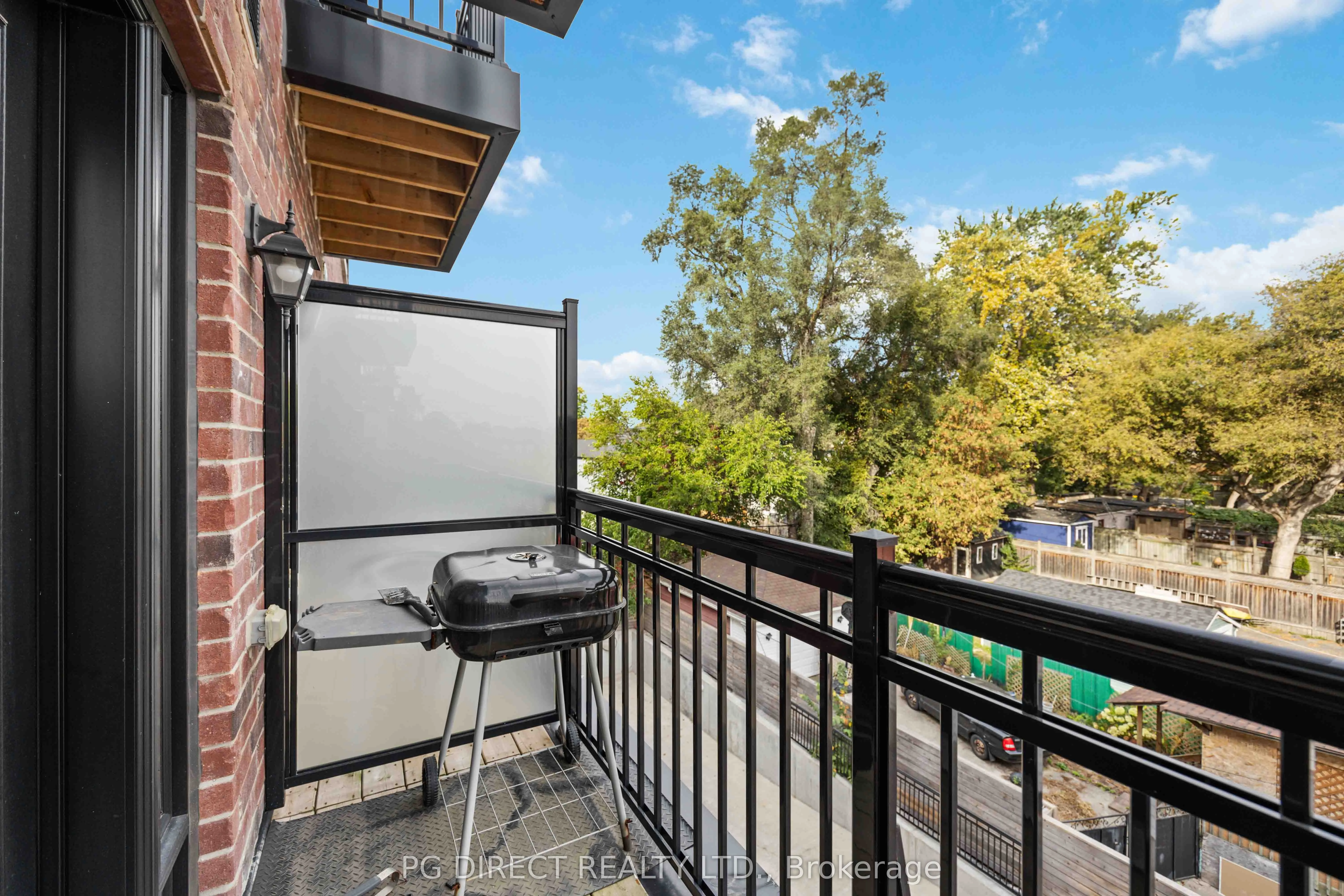 100 Coxwell Avenue, #18