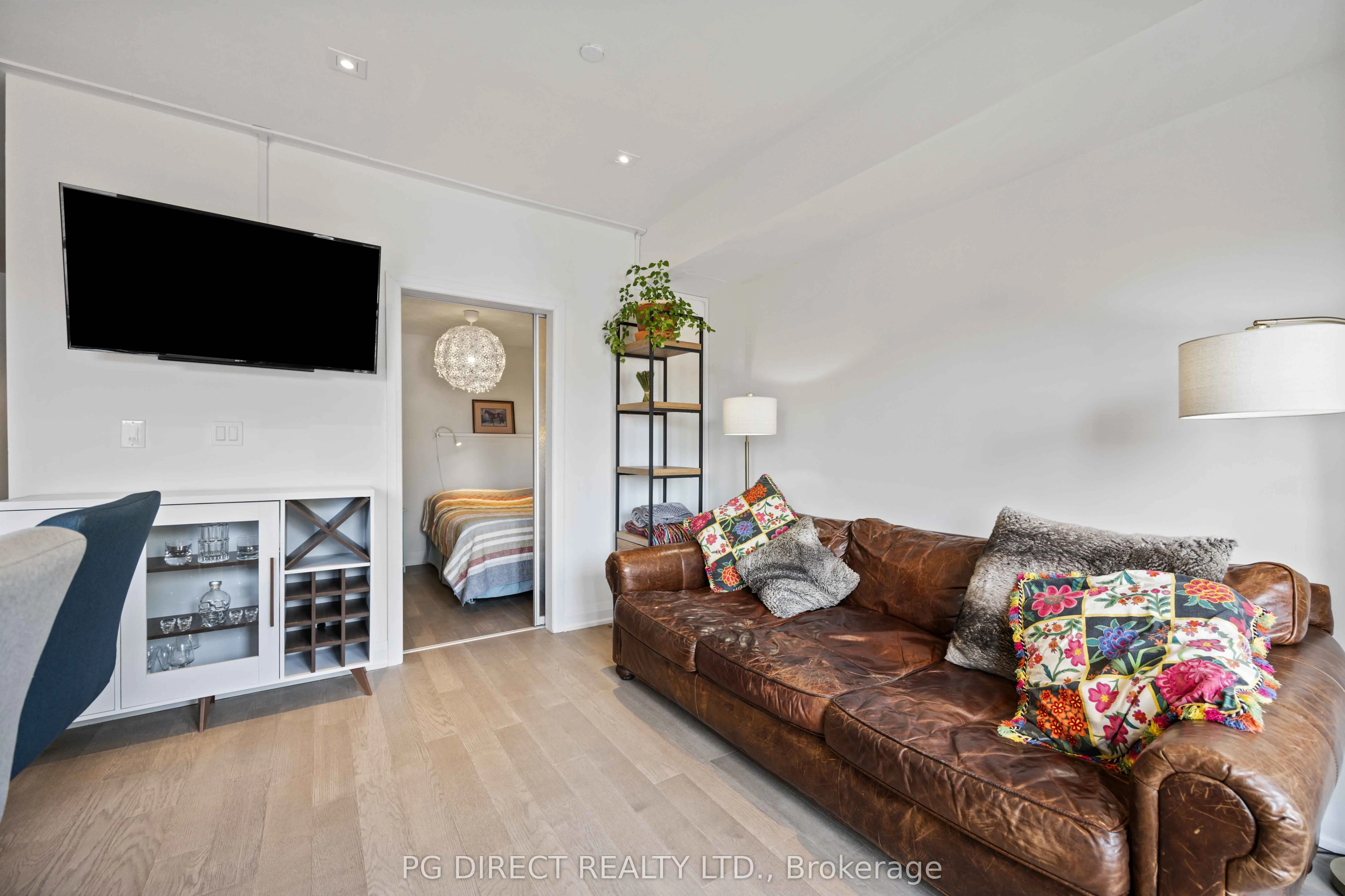 100 Coxwell Avenue, #18