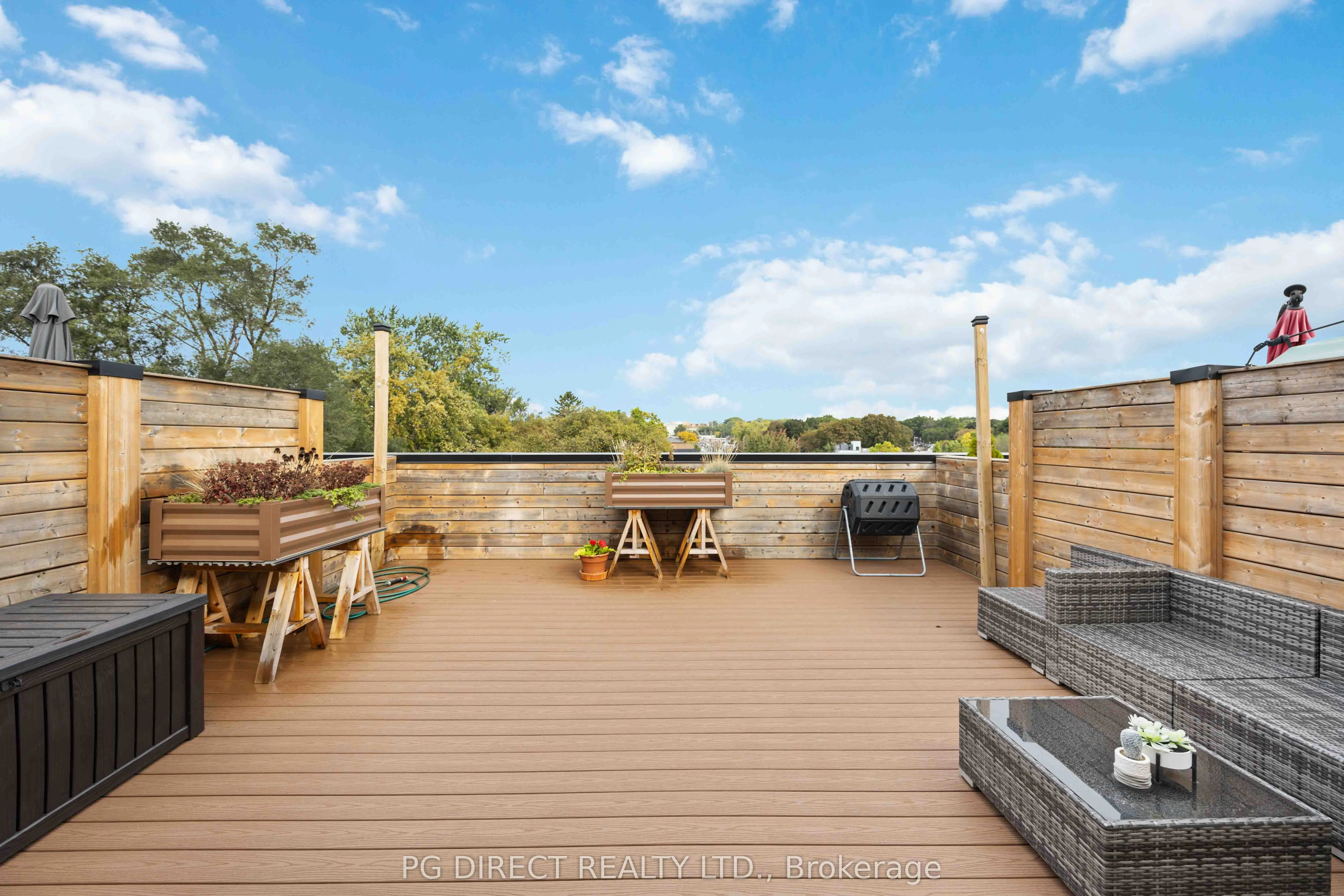 100 Coxwell Avenue, #18