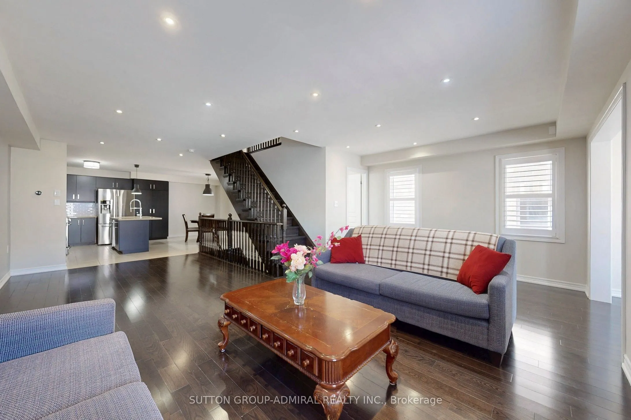 35 Pringdale Gardens Circle