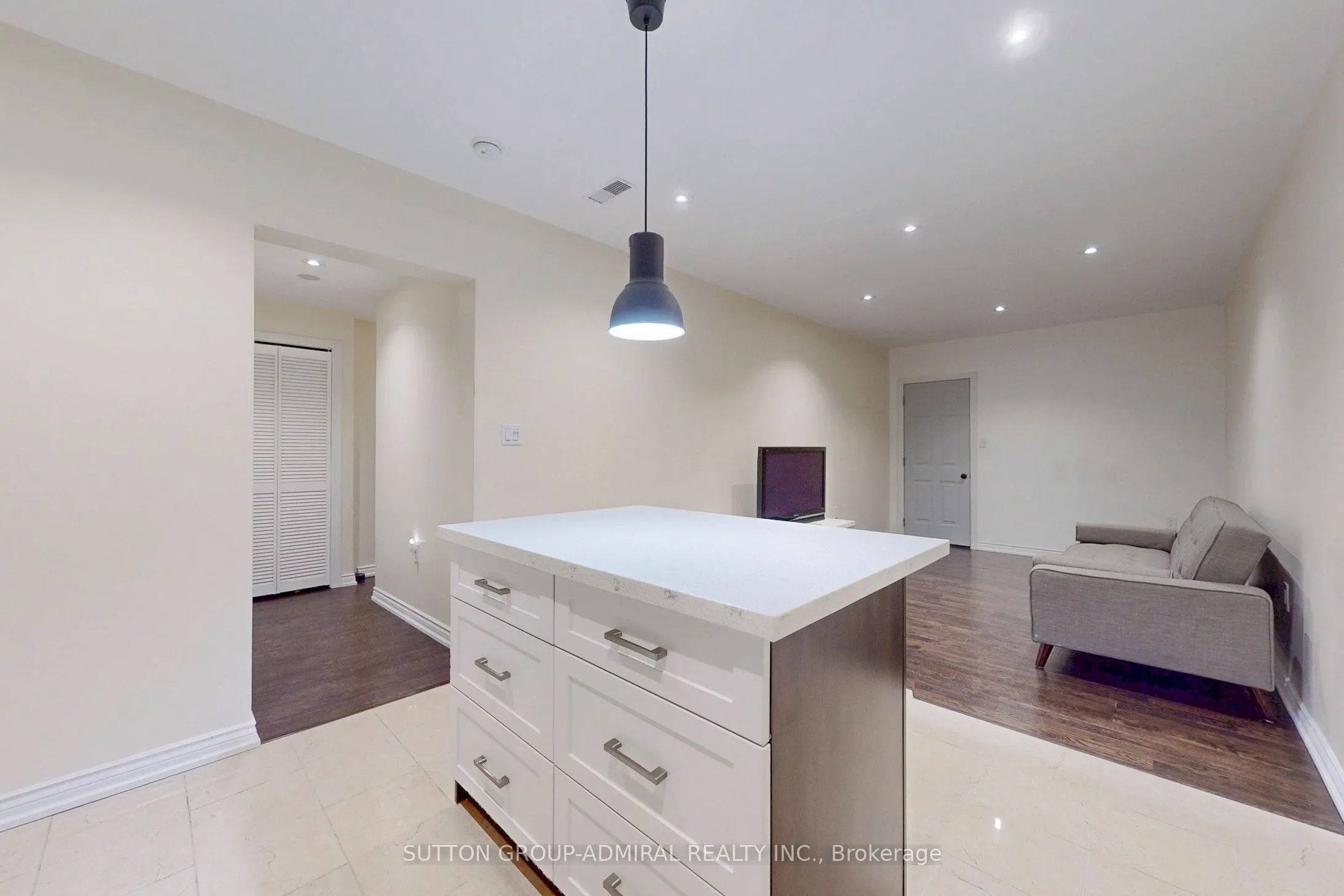 35 Pringdale Gardens Circle