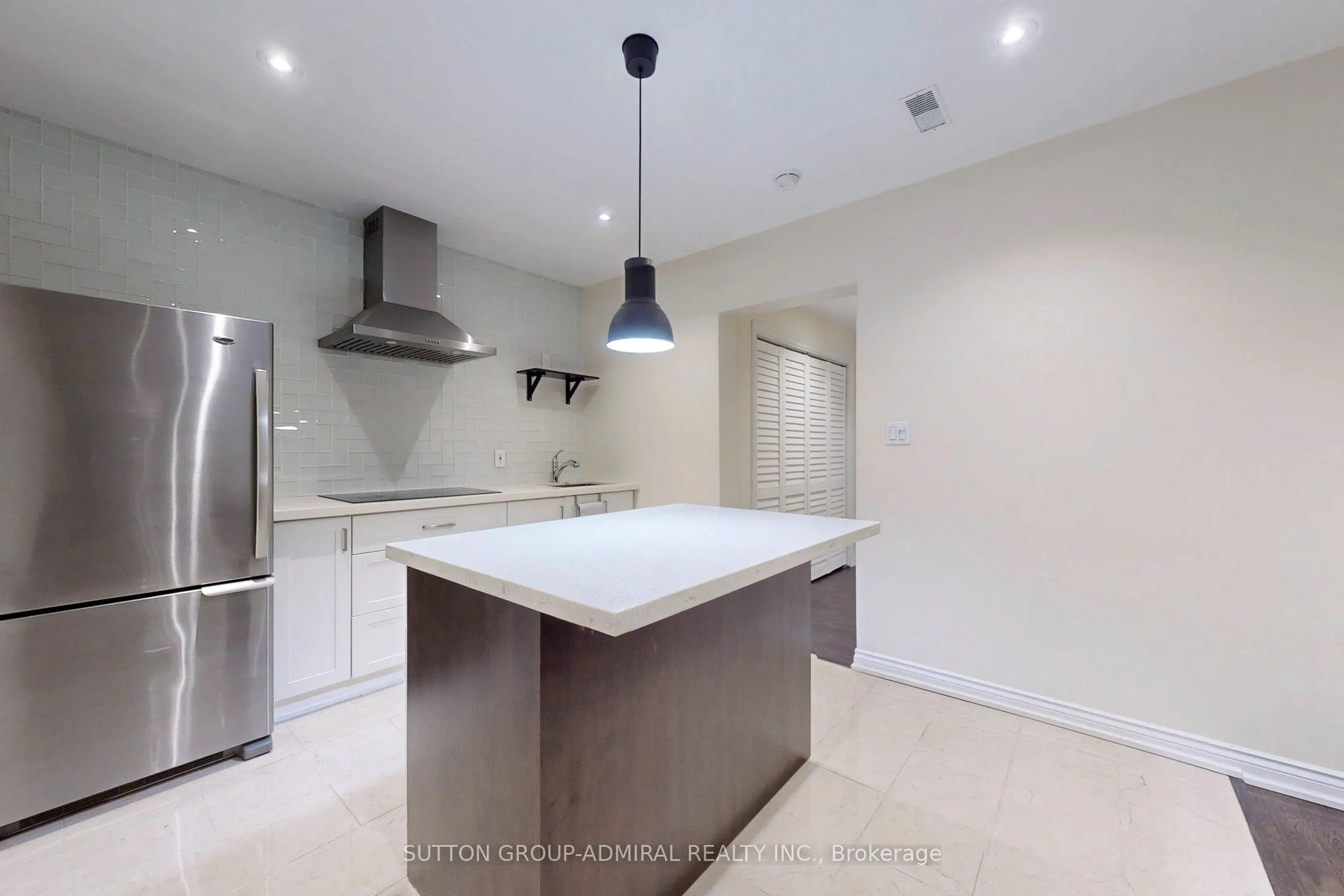 35 Pringdale Gardens Circle