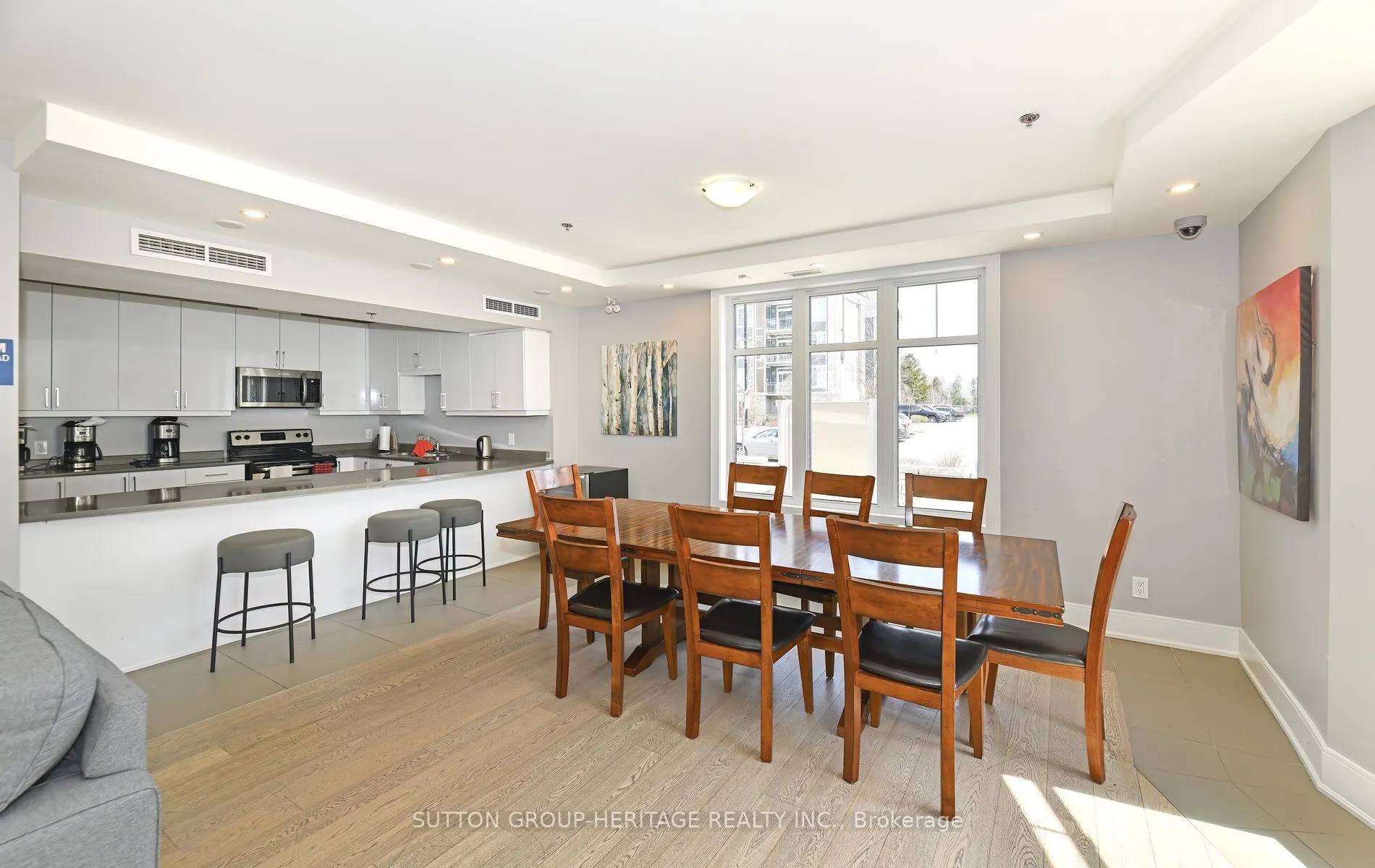 670 Gordon Street S, #103
