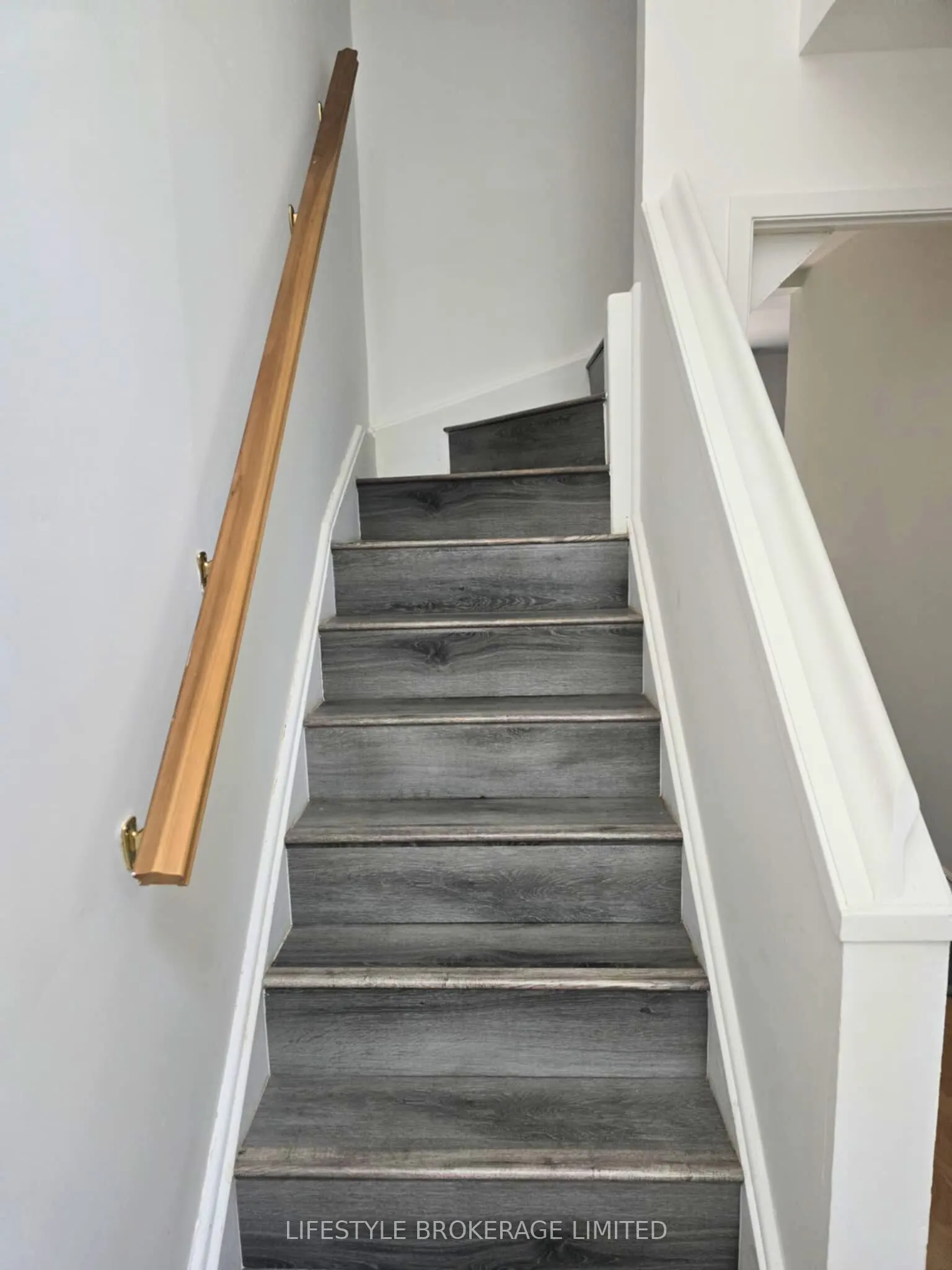 10 The Bridle Path, #10