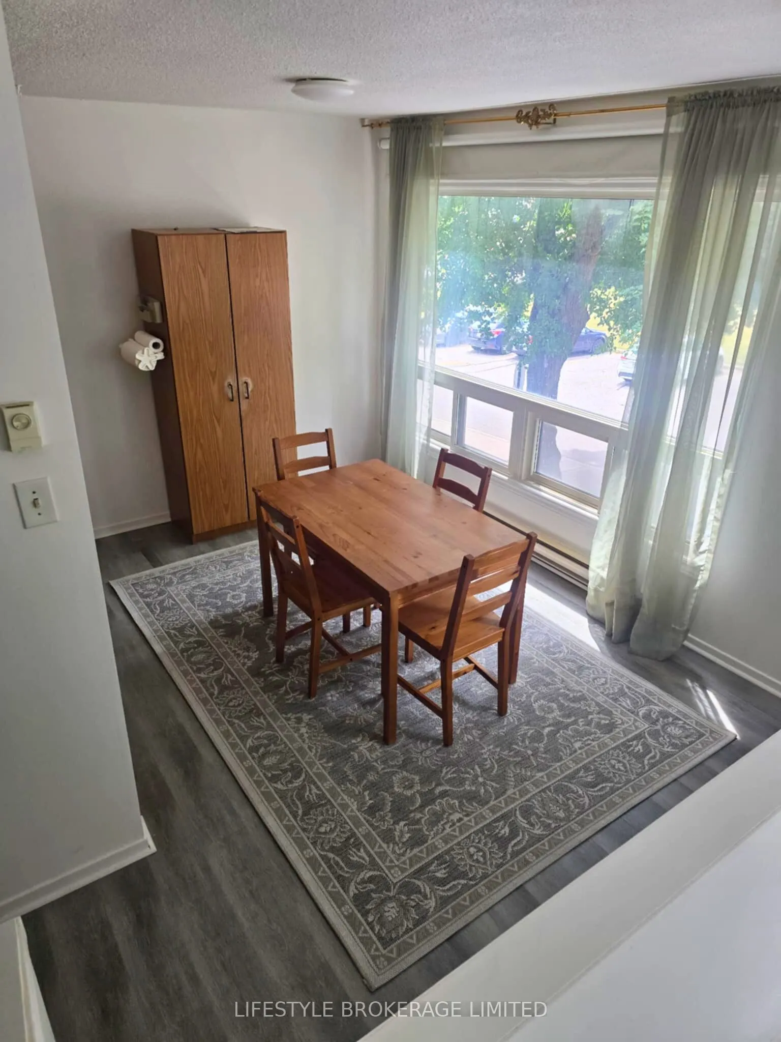 10 The Bridle Path, #10