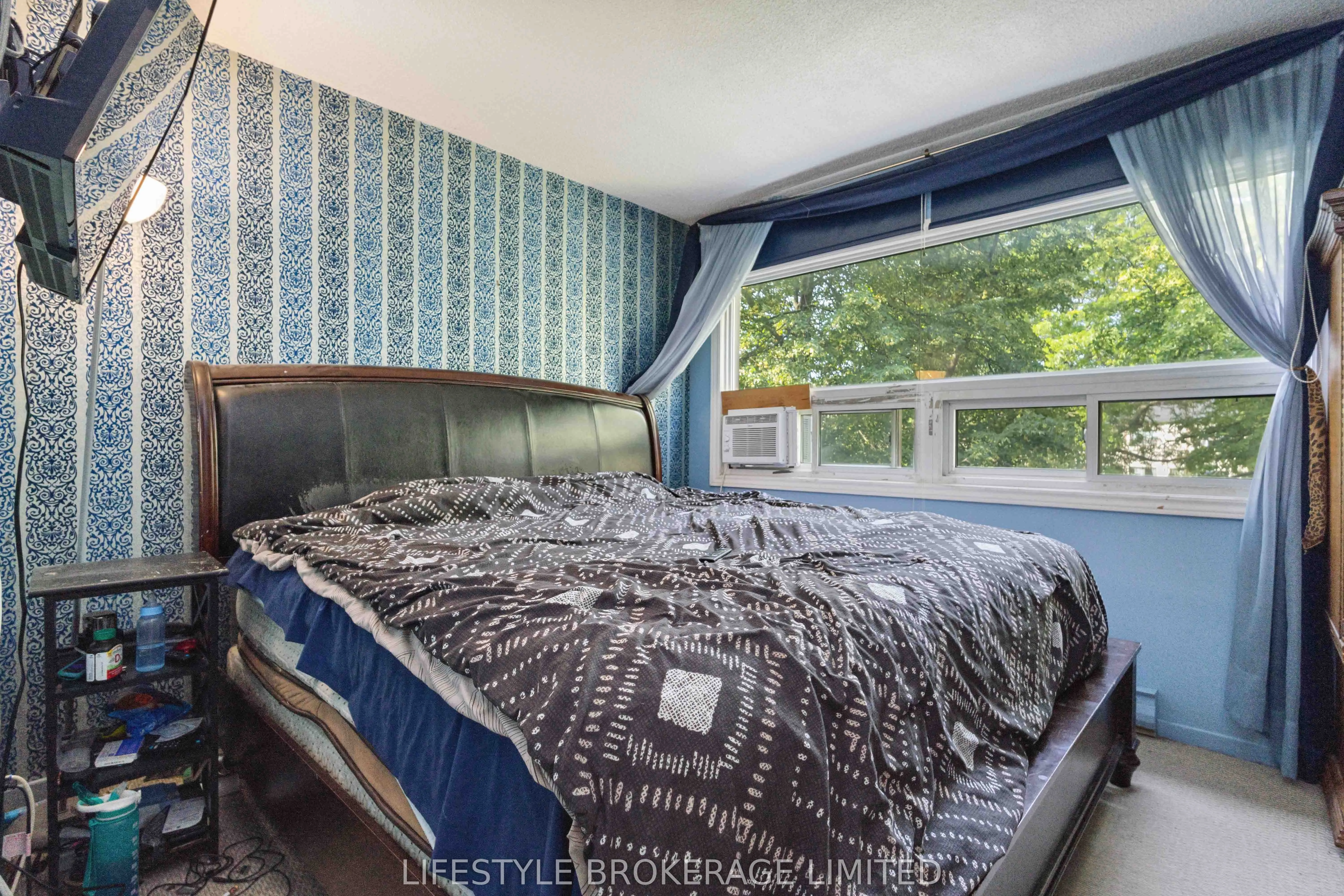 10 The Bridle Path, #10