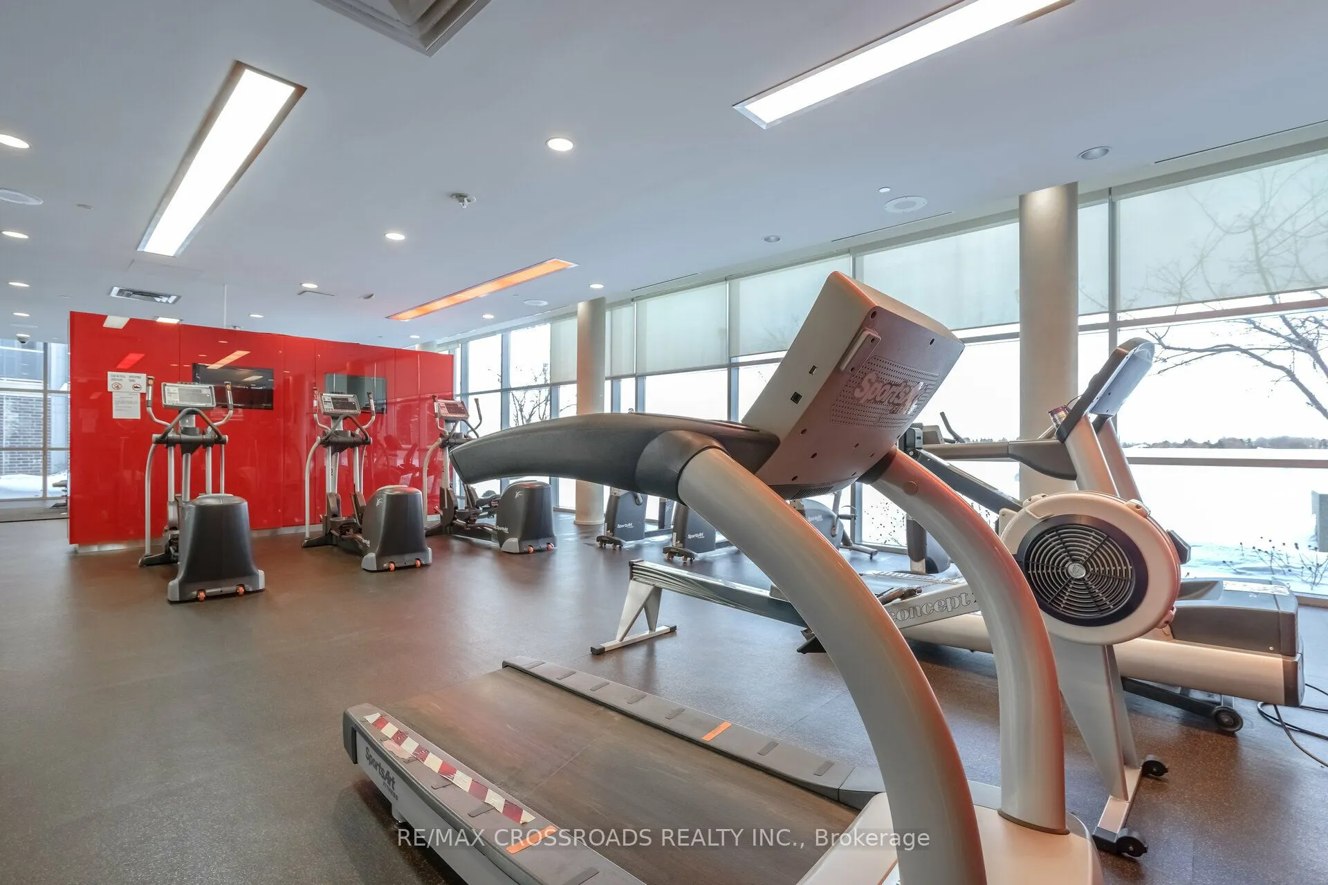 125 Village Green Square, #3903