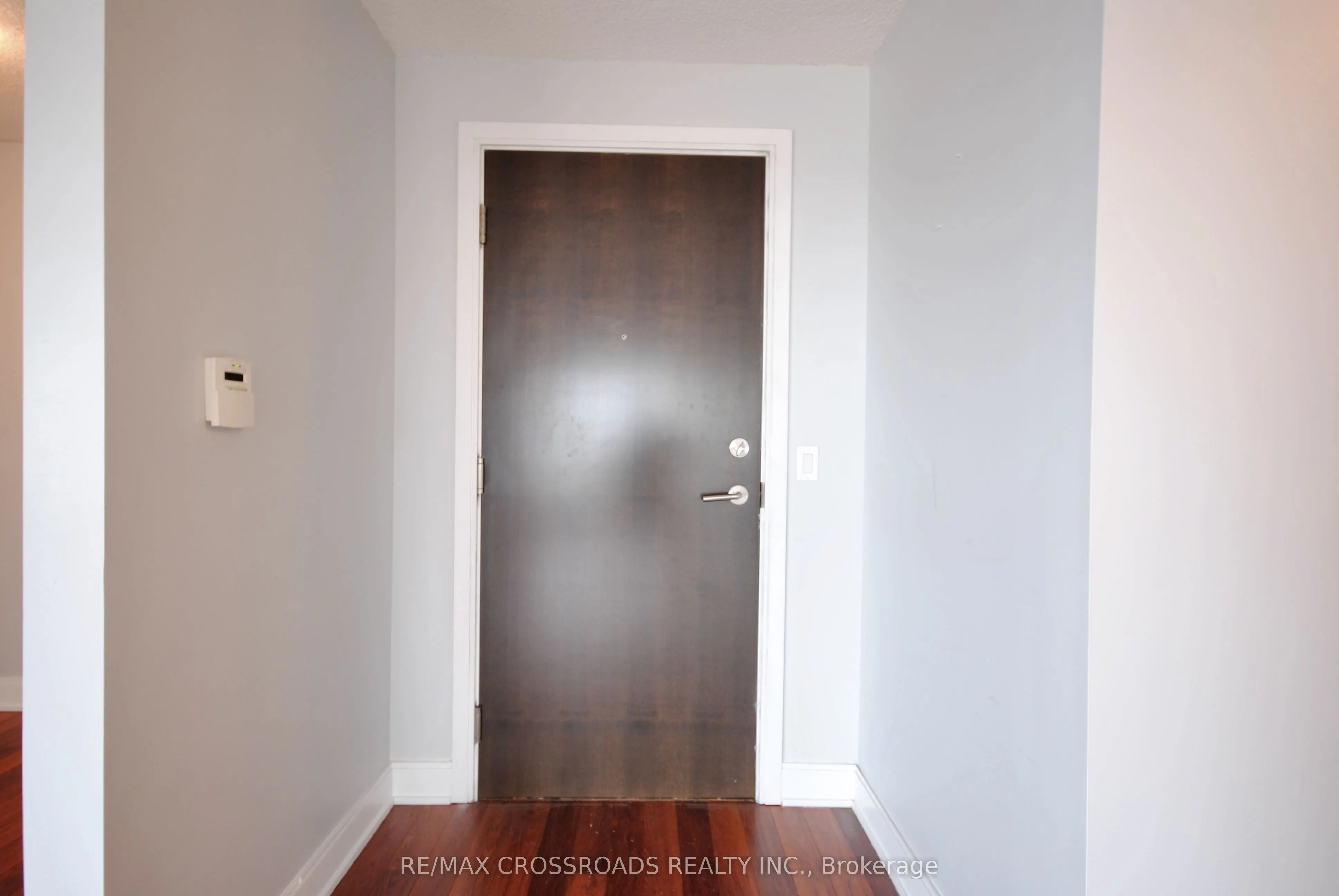 125 Village Green Square, #3903