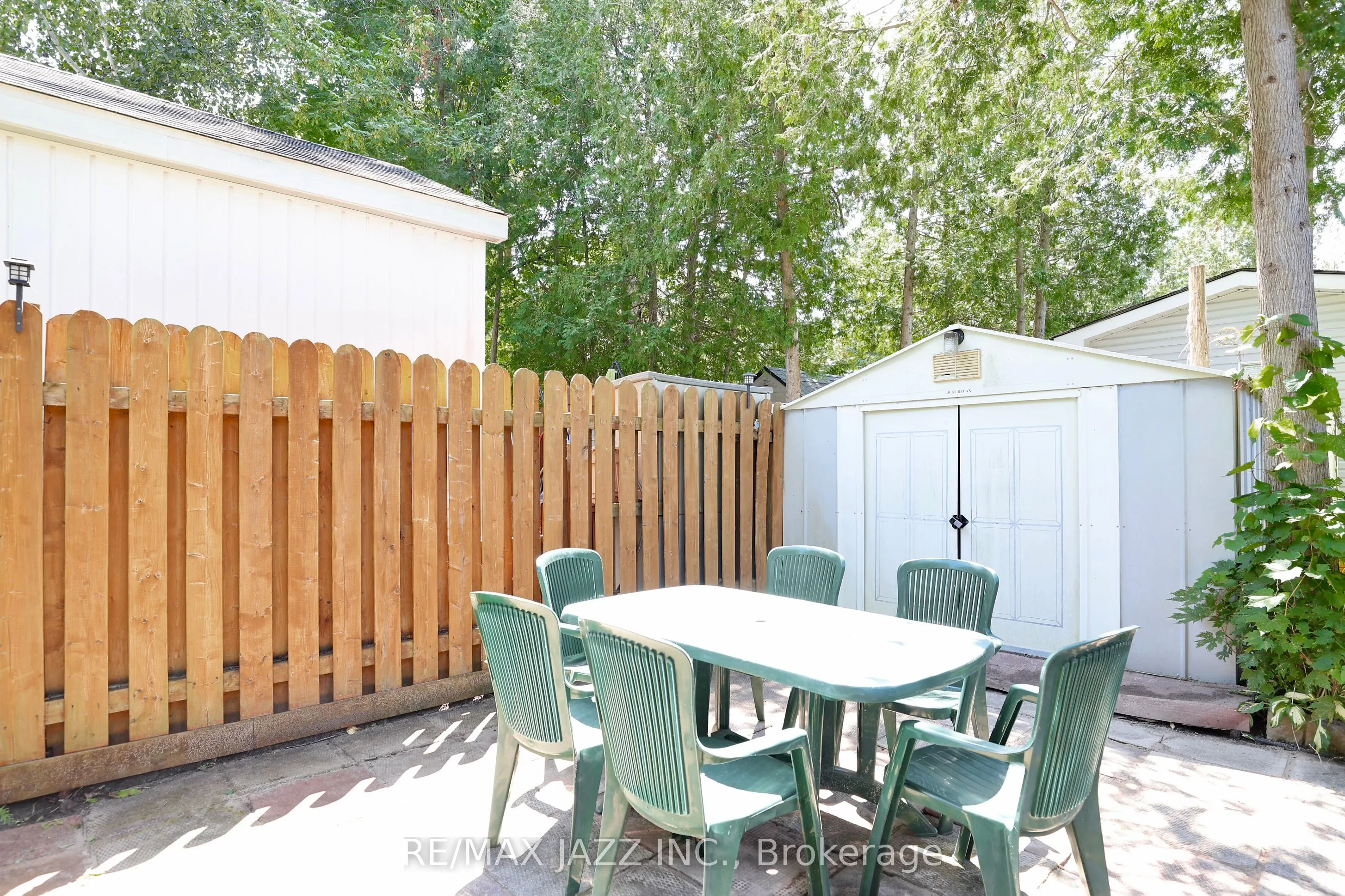 225 Platten Boulevard, #819