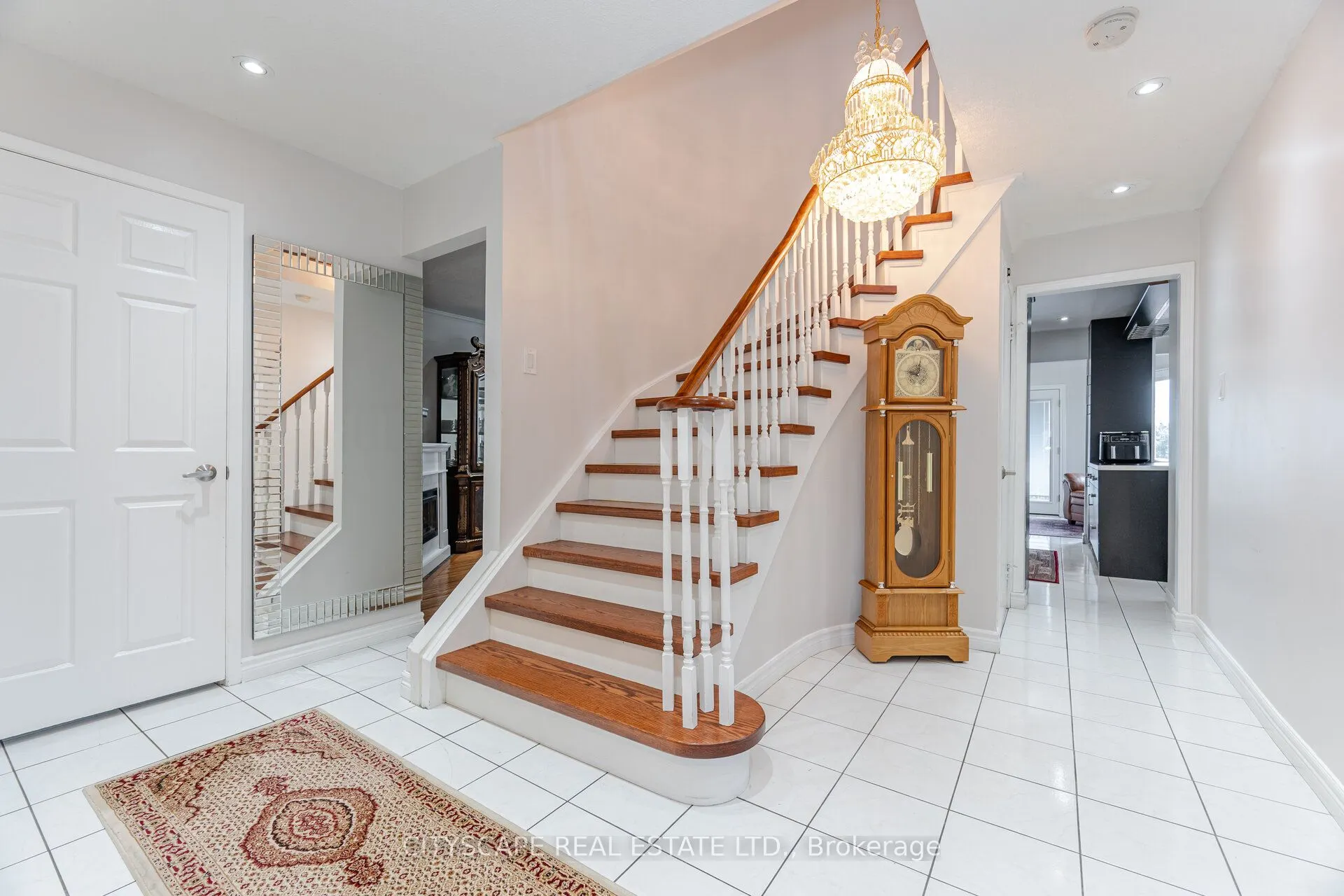 12 Coomer Crescent
