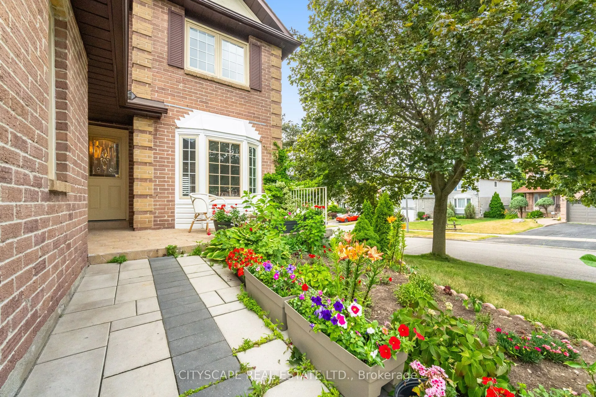 12 Coomer Crescent