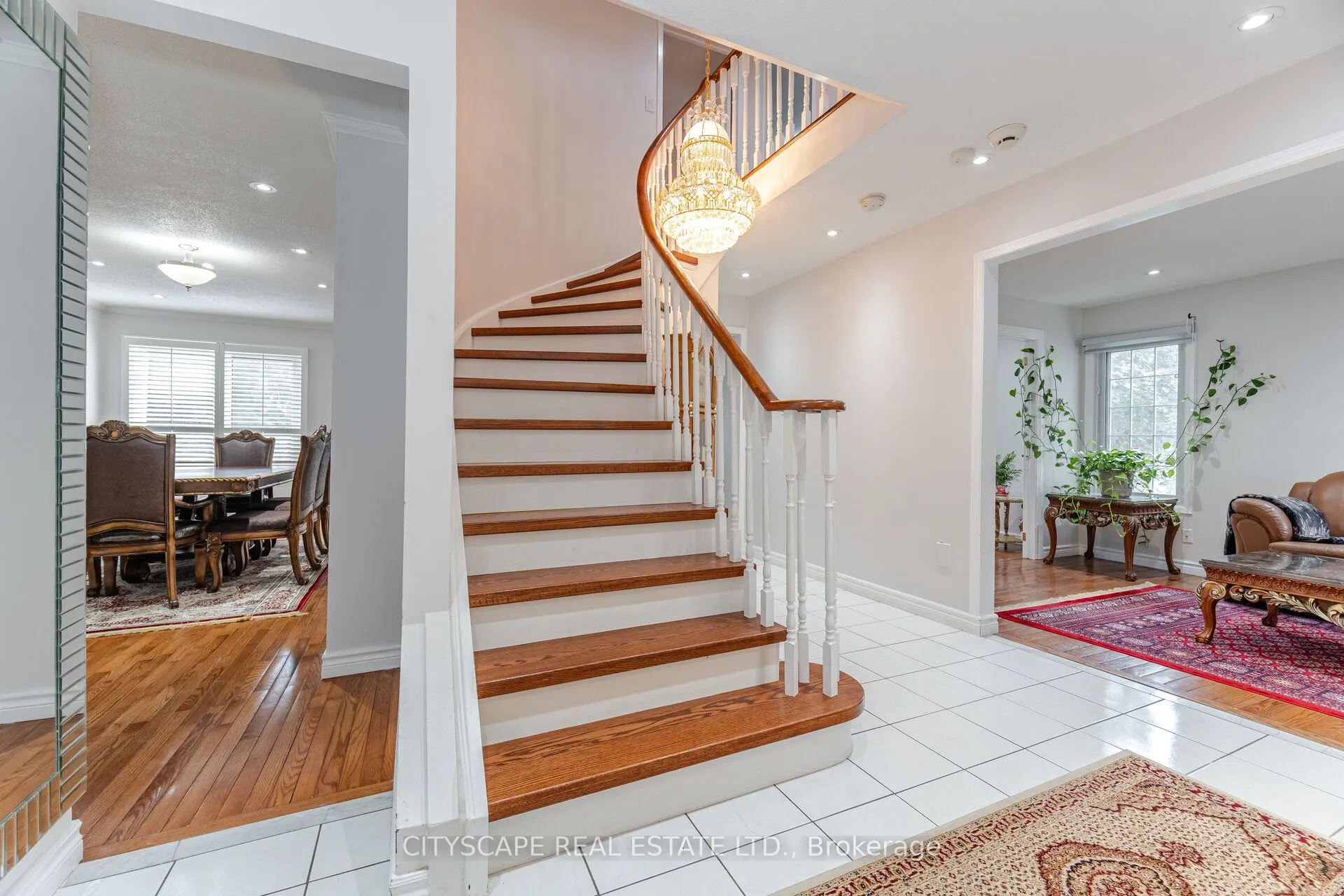 12 Coomer Crescent