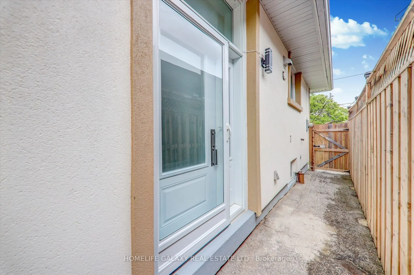 71 Sundance Crescent